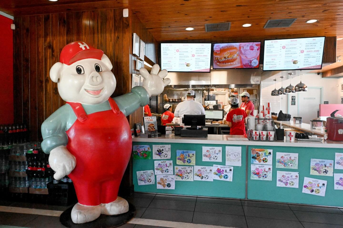 Around here we&rsquo;re always team Hugh-Baby! Grab some burgers and &lsquo;que for the Big Game and let the real match up happen at the table. You&rsquo;ll be a champion either way 🏆 

Order online today! 🏈