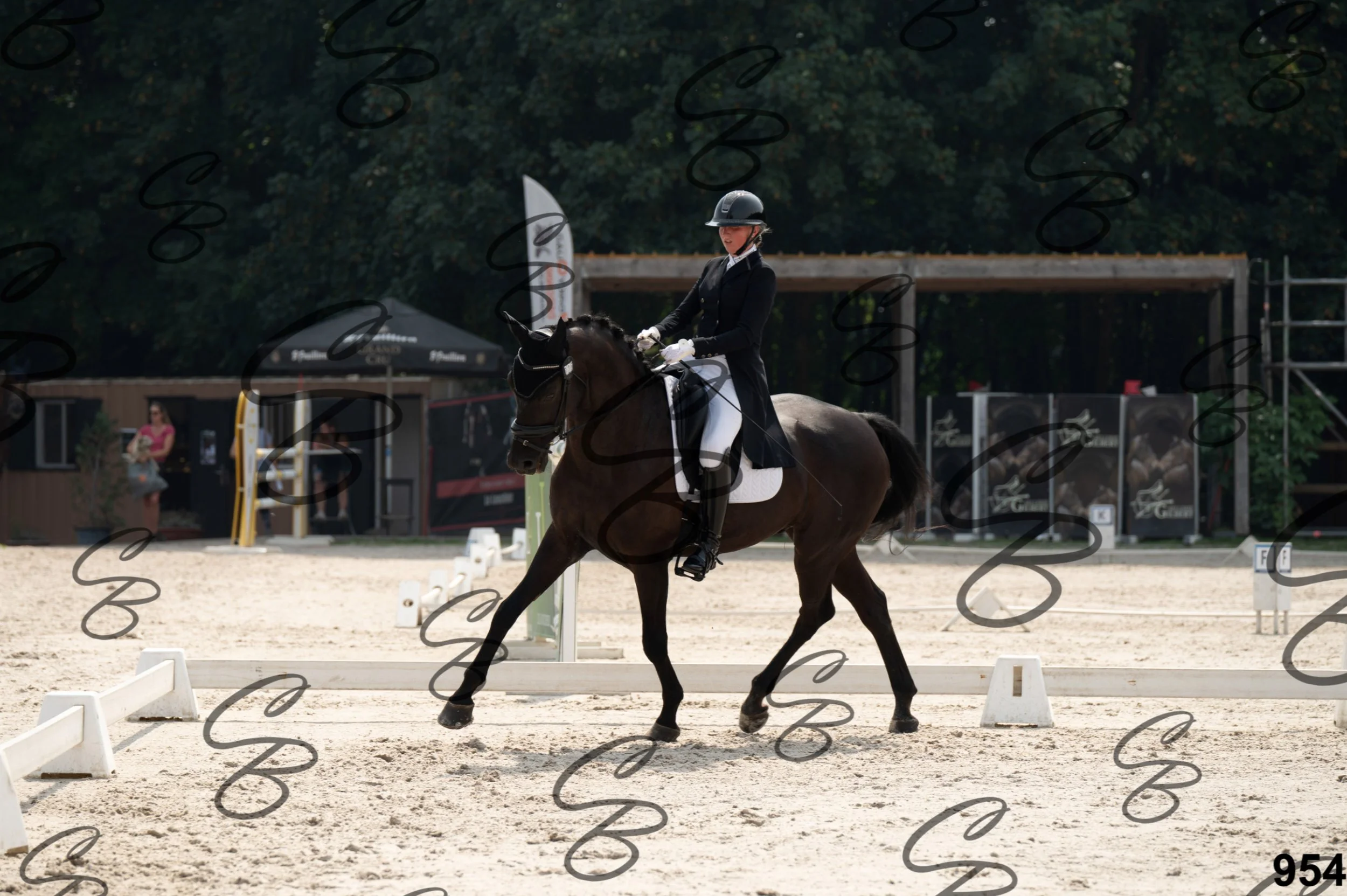 2026.08.15 - Louchier - GHO-1055.jpg