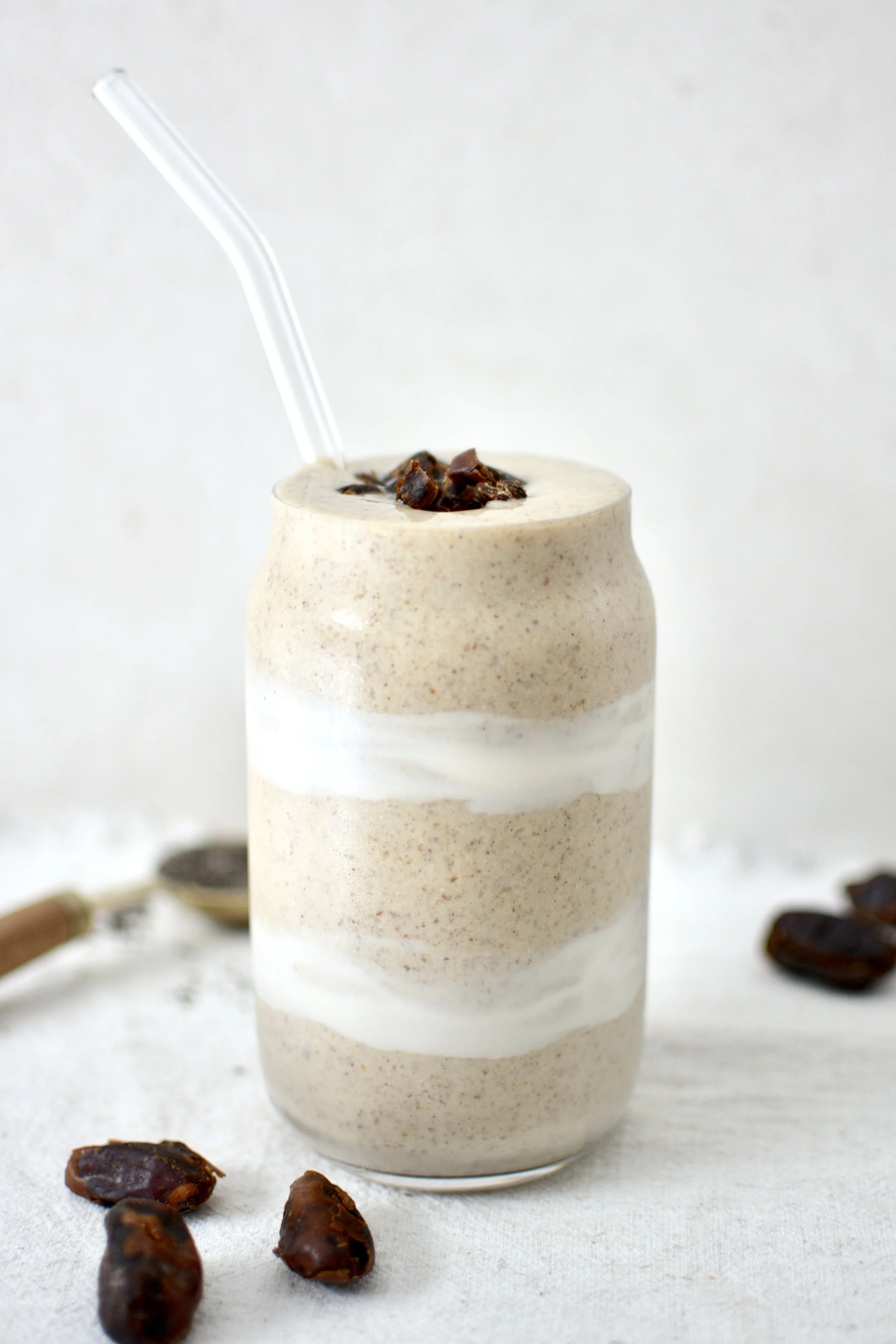 Smoothie protéiné à la vanille et aux dattes