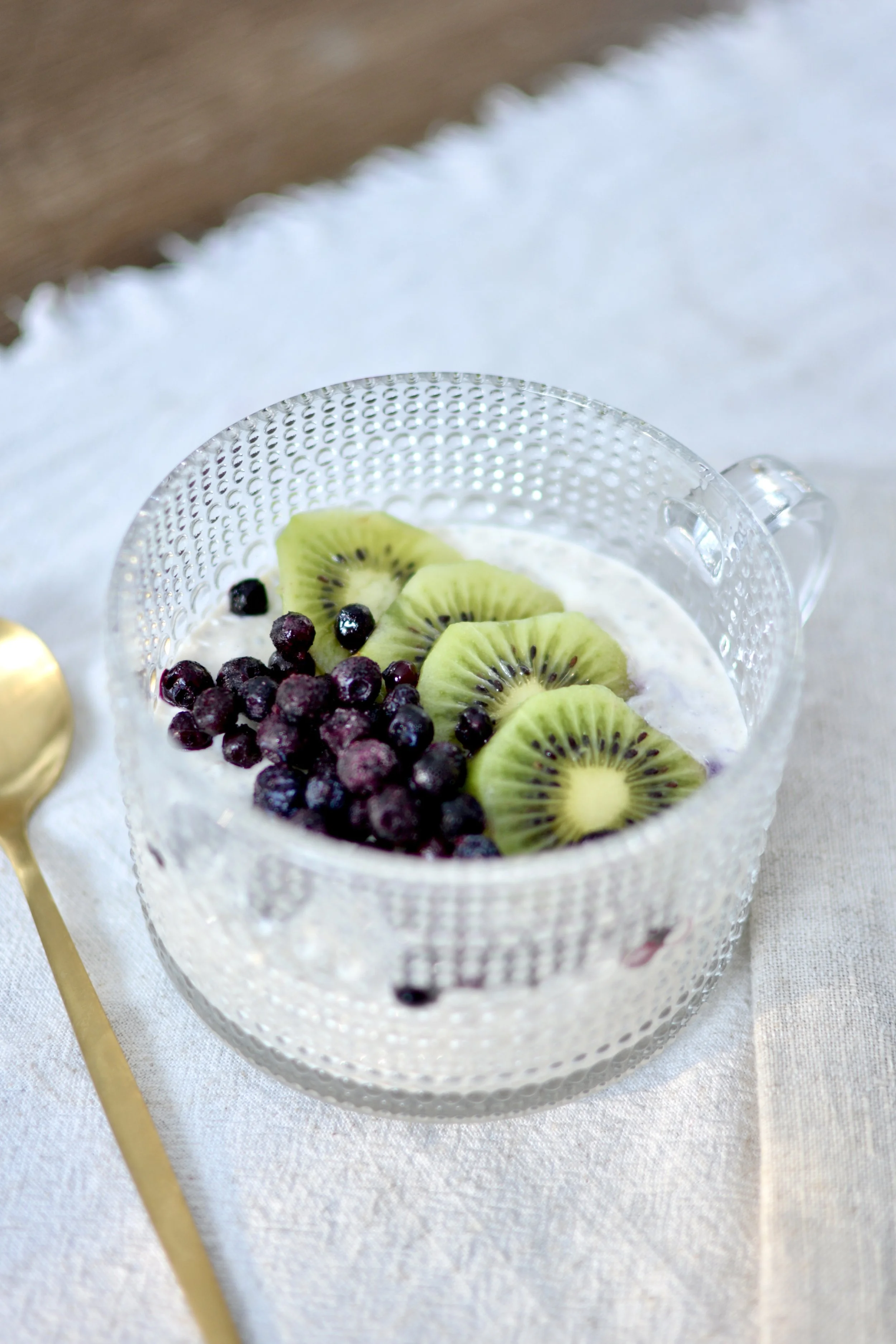 Pouding de chia crémeux vanille–noix de coco (protéiné &amp; probiotique)