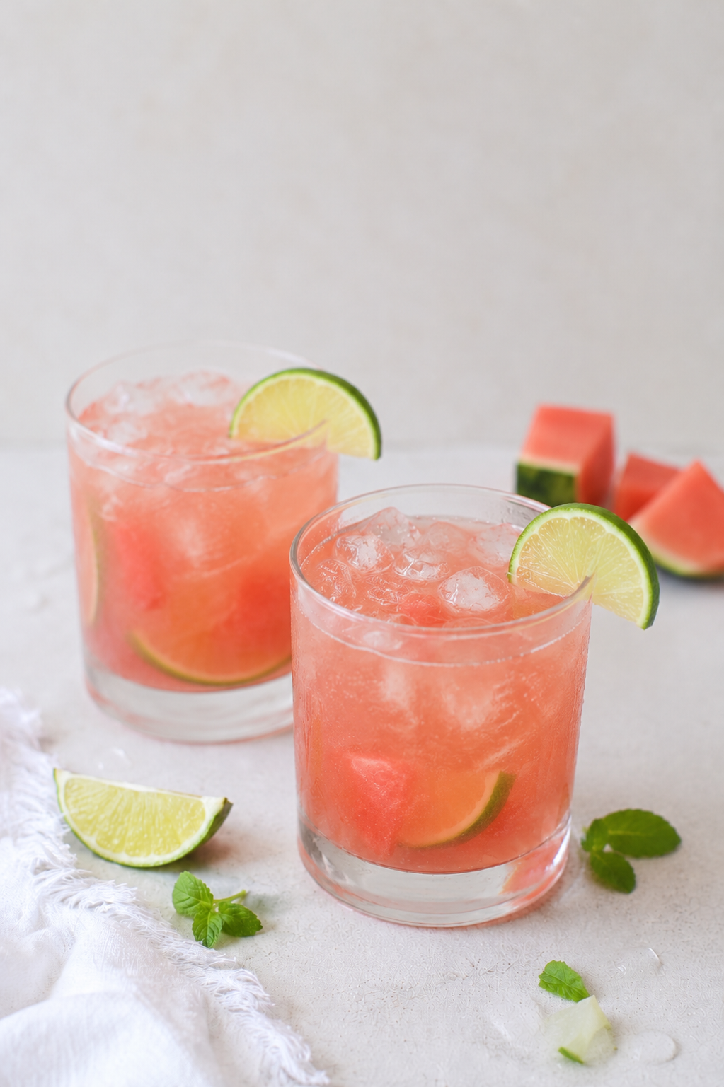 Boisson rafraîchissante melon d'eau, lime et menthe