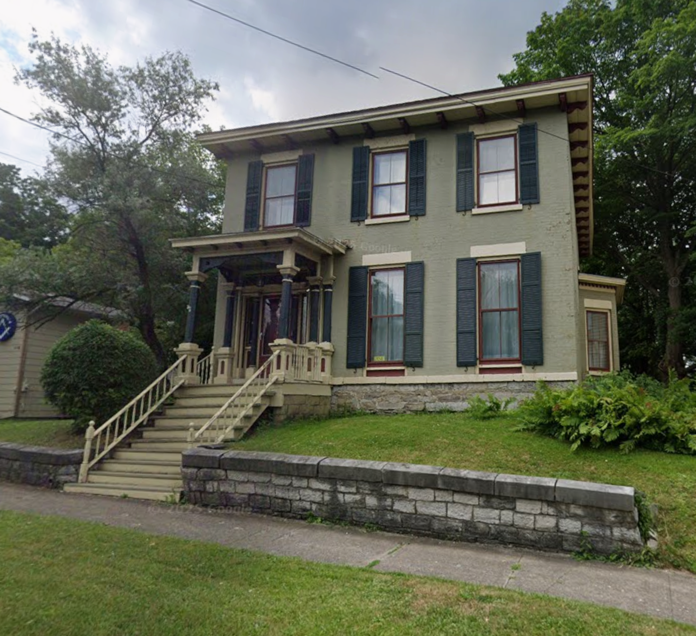 114 East Genesee Street