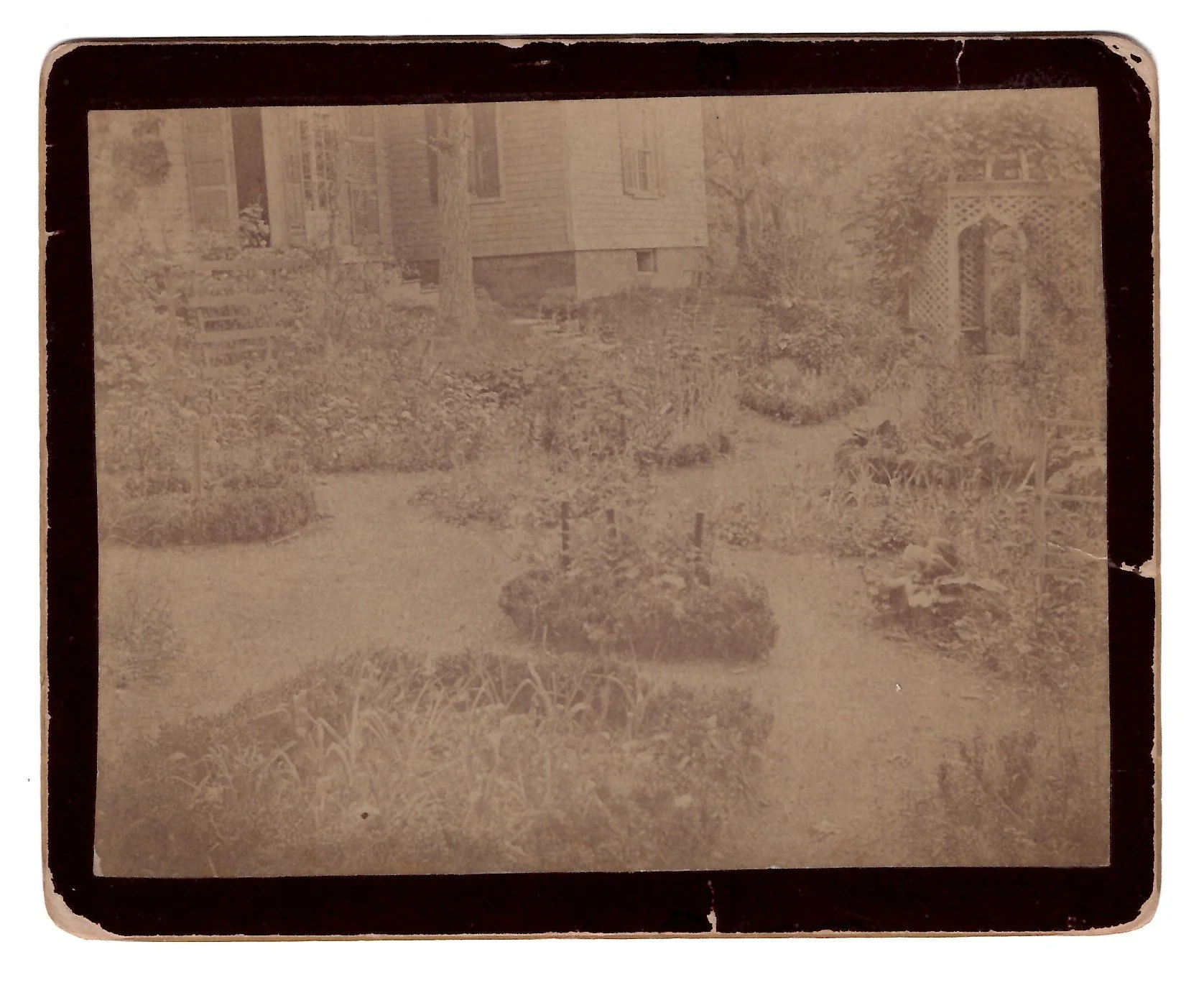 Gardens at 210 East Genesee Street