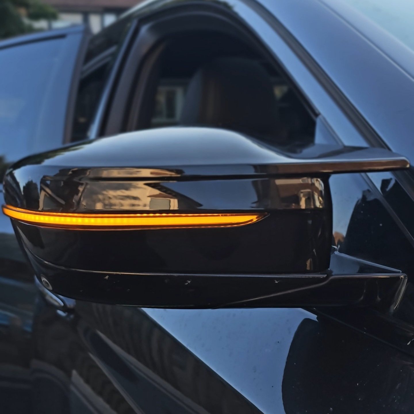 BMW Dynamic indicators
