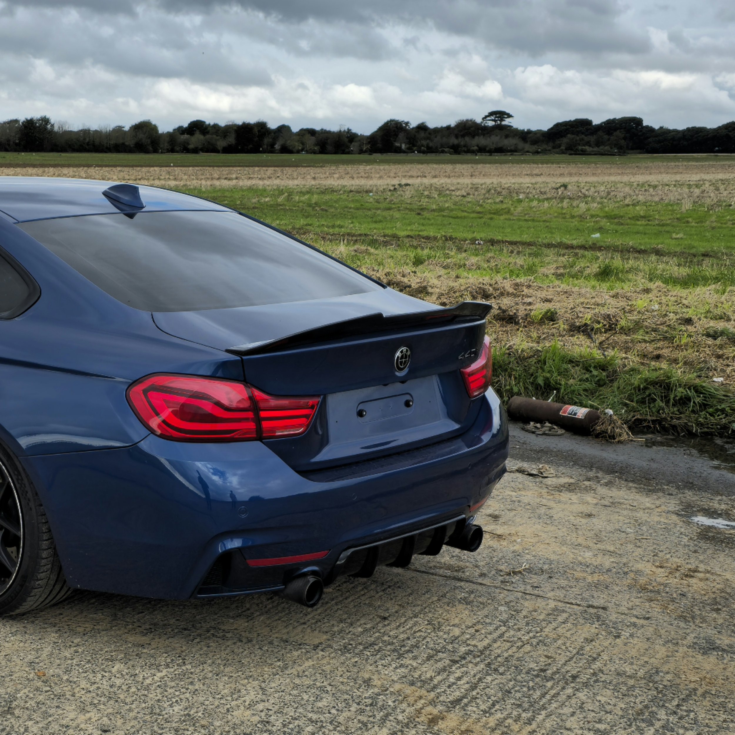 BMWSpoiler.jpg