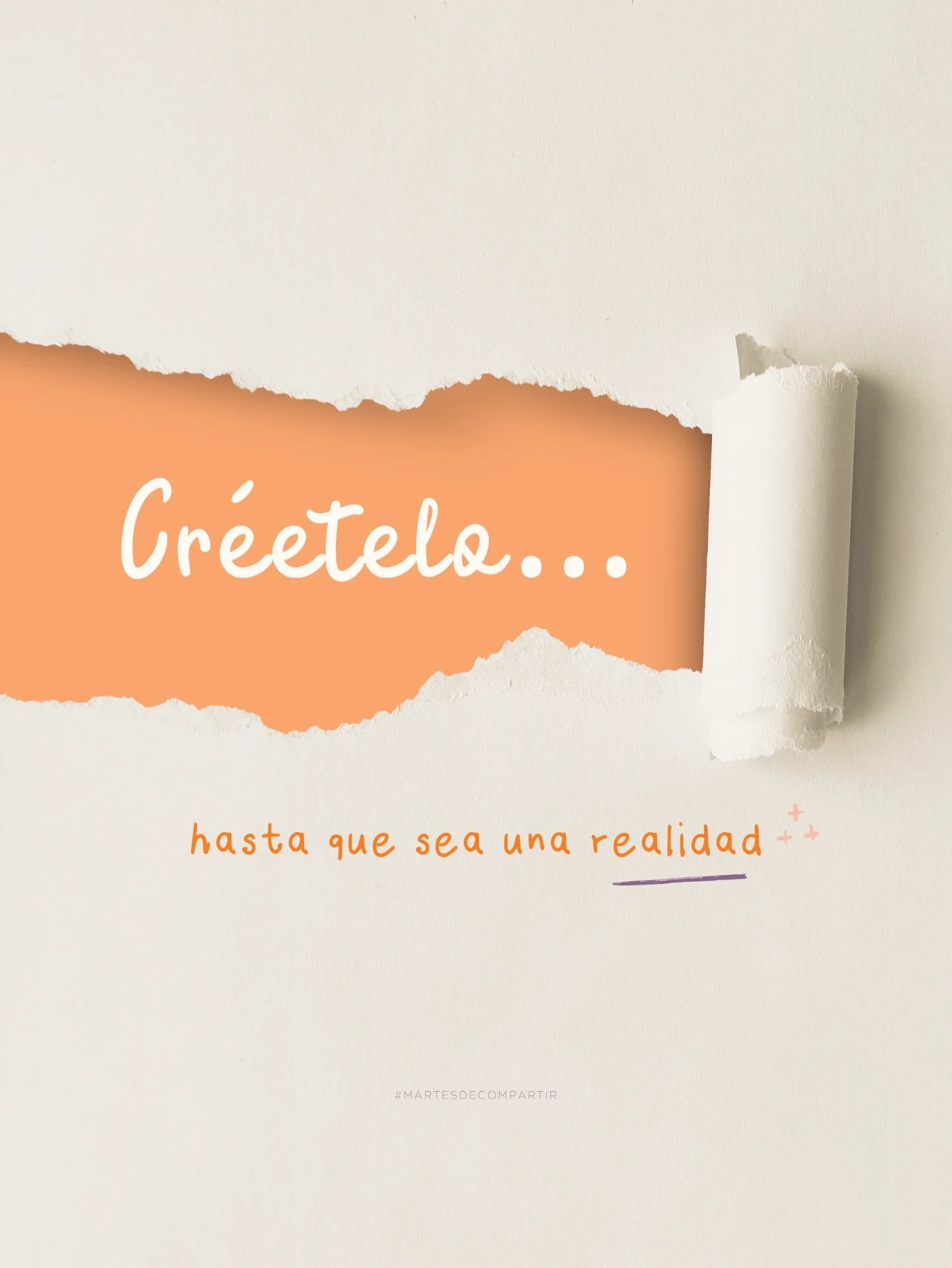 No es fingir&hellip; es empezar a cre&eacute;rtelo✨

A veces esperamos sentirnos listas, seguras o &ldquo;suficientes&rdquo; para dar el paso, pero la confianza no llega antes, se construye en el camino.

Es actuar como esa versi&oacute;n de ti que y