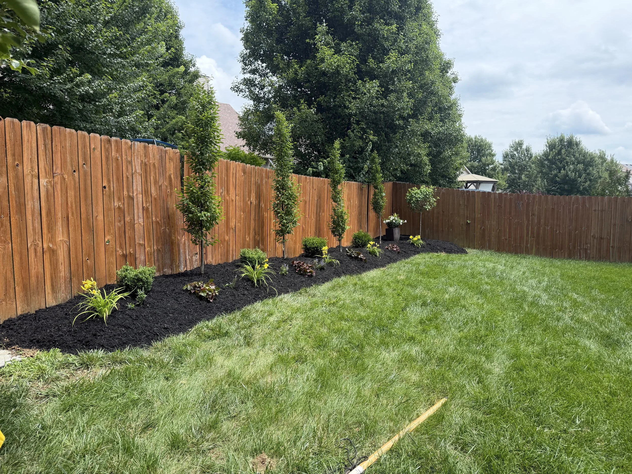 Mulch Bed and Landscape Design And Installation In Lexington, Ky