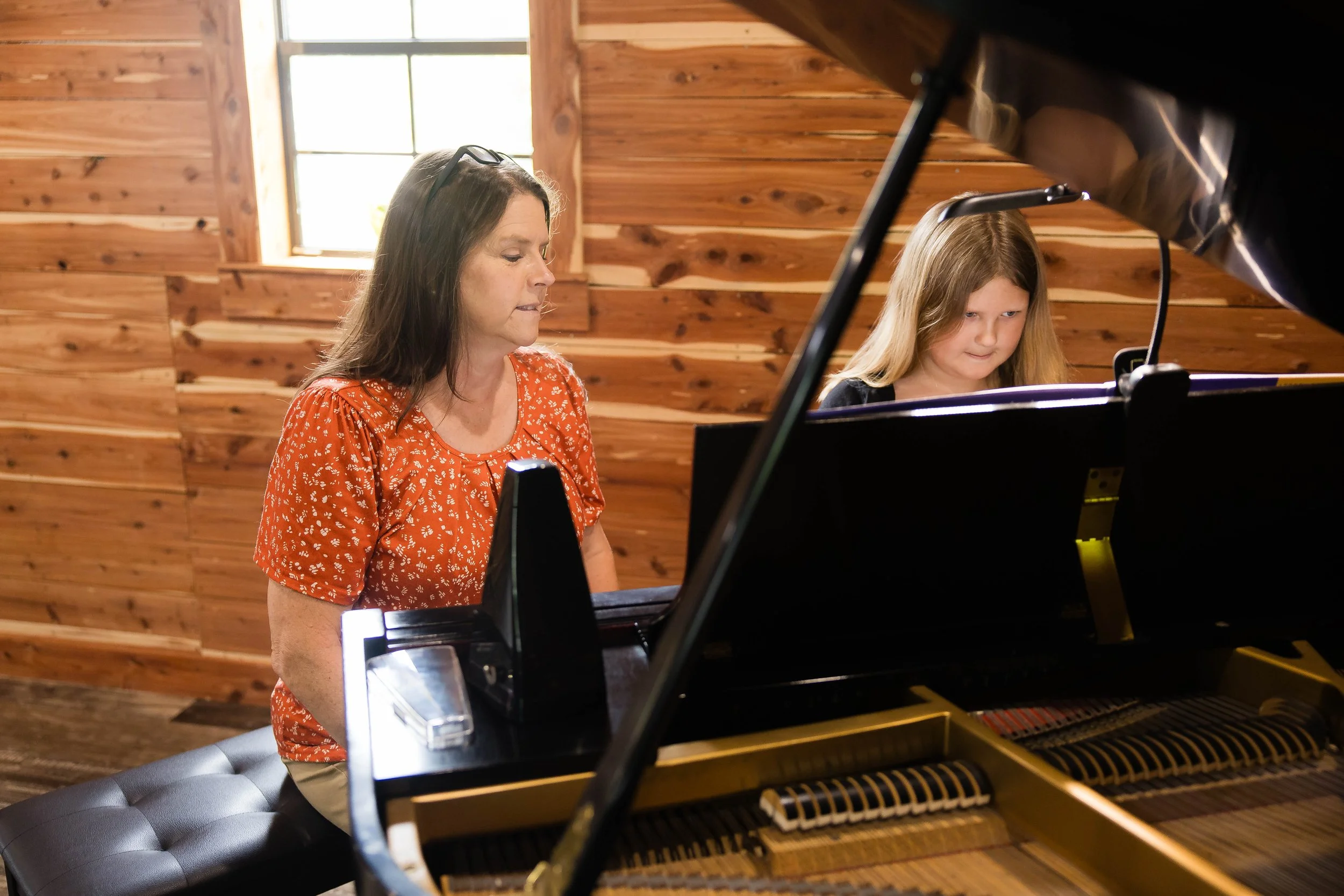 Attentive Piano Teacher