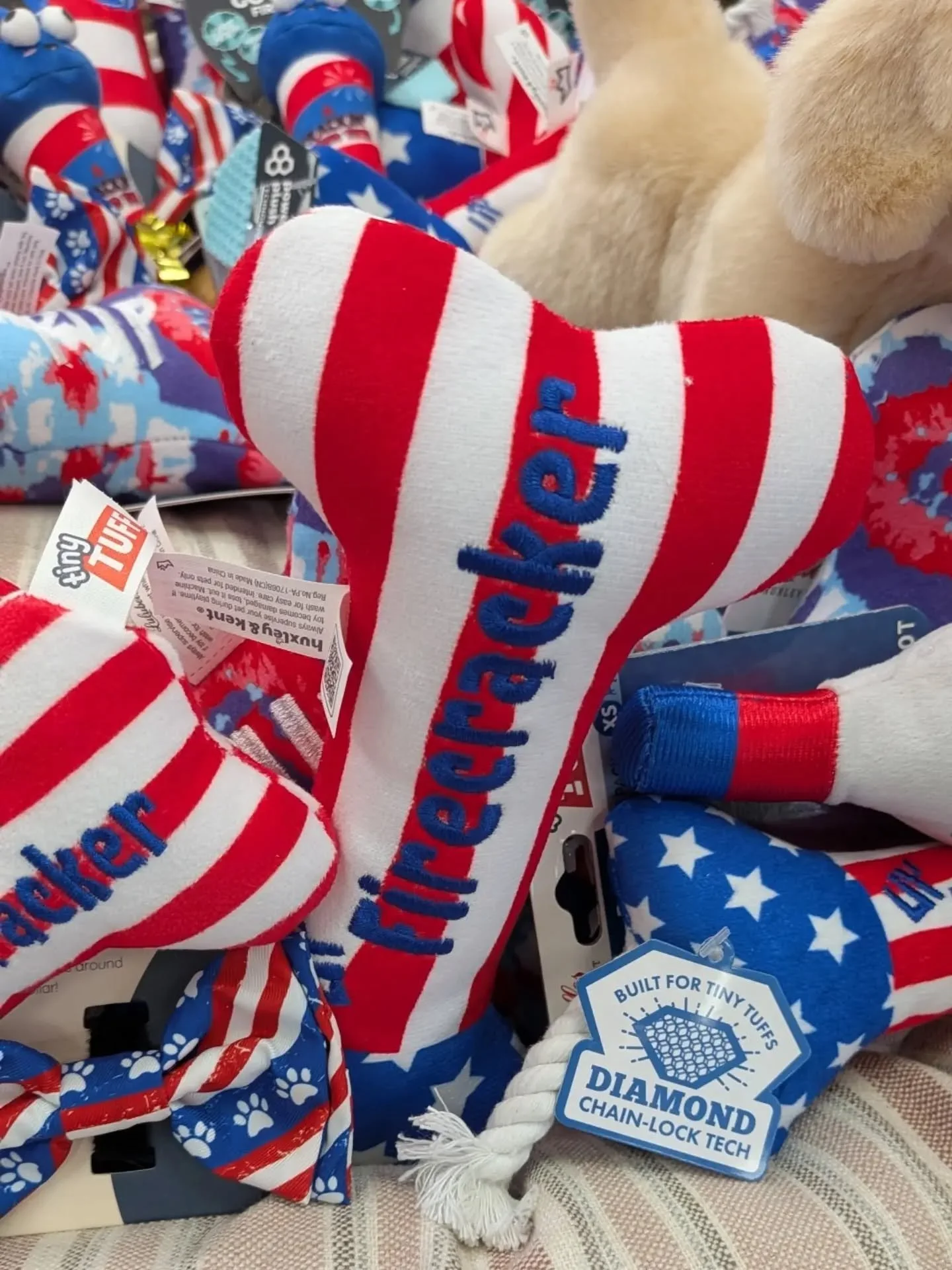 🇺🇸🐾 Happy 4th of July from all of us at Pet Pantry Warehouse! ❤️🤍💙

We wish you, your family, and your furry friends a happy, healthy, and safe Independence Day! 

Stop by any of our seven locations throughout Westchester and Fairfield County to