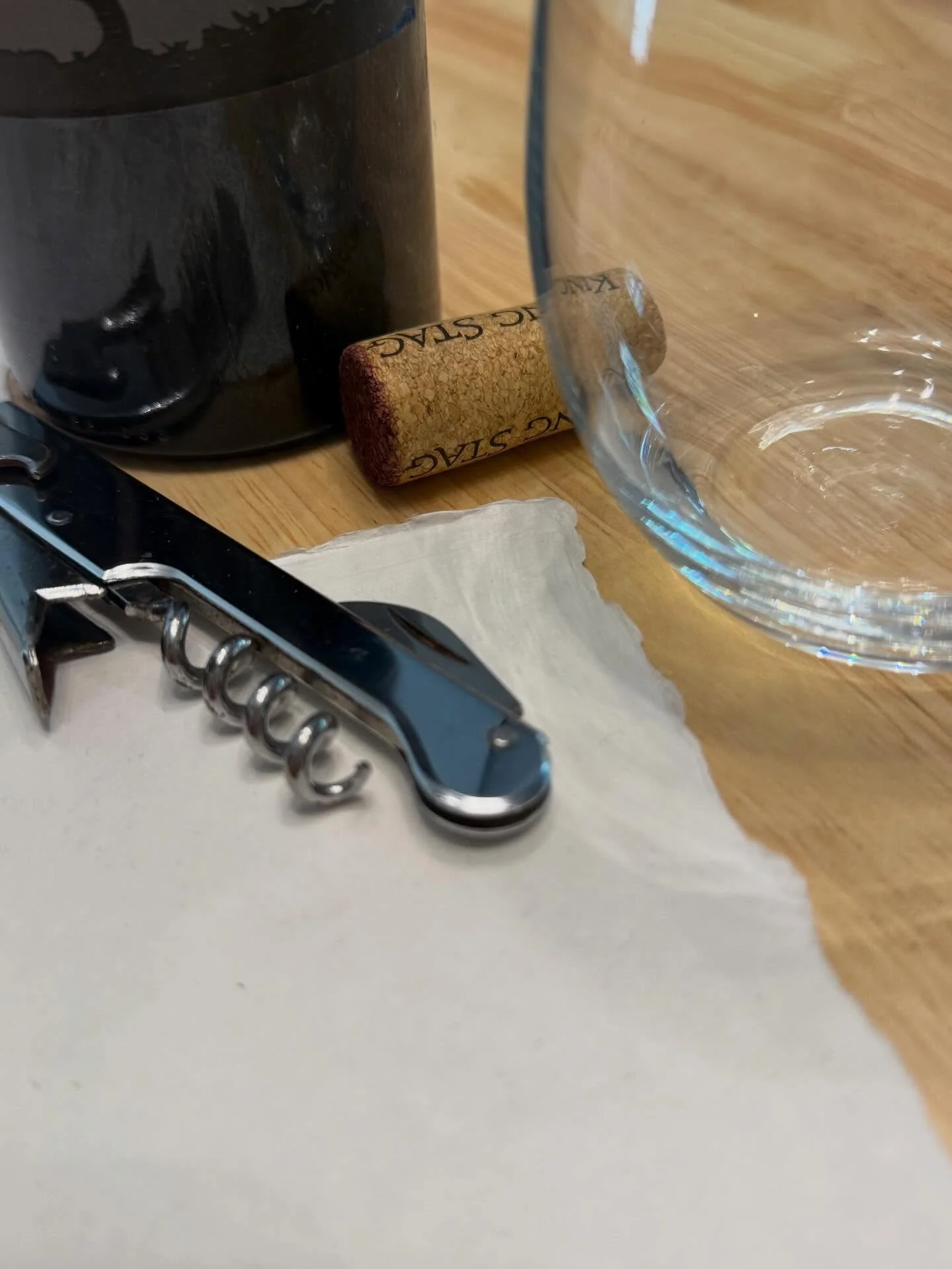 Let me just&hellip;

&hellip;try something real quick 👀 

Having some fun testing materials in the studio today. Bringing drama to some paper 🖤

🍷 #wineart #wine #stationery #wedding #invitations