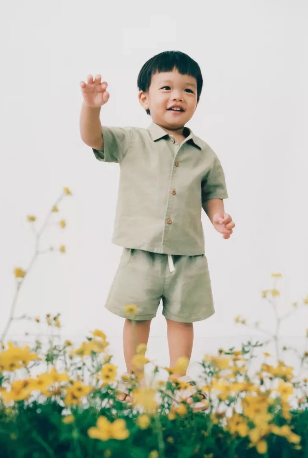 ZARA KIDS / ESTILISMO FLORAL 2025