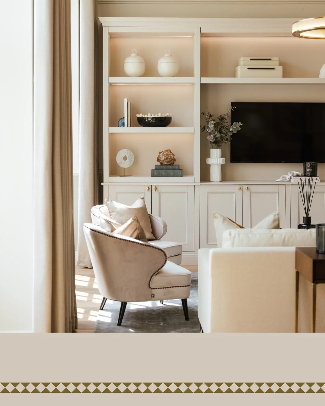 When prospective buyers walk around a show home, it&rsquo;s often the smaller moments that make them stop&hellip; such as a carefully styled shelf, thoughtfully layered accessories, beautiful artwork, a curated corner. 

They may seem like subtle det