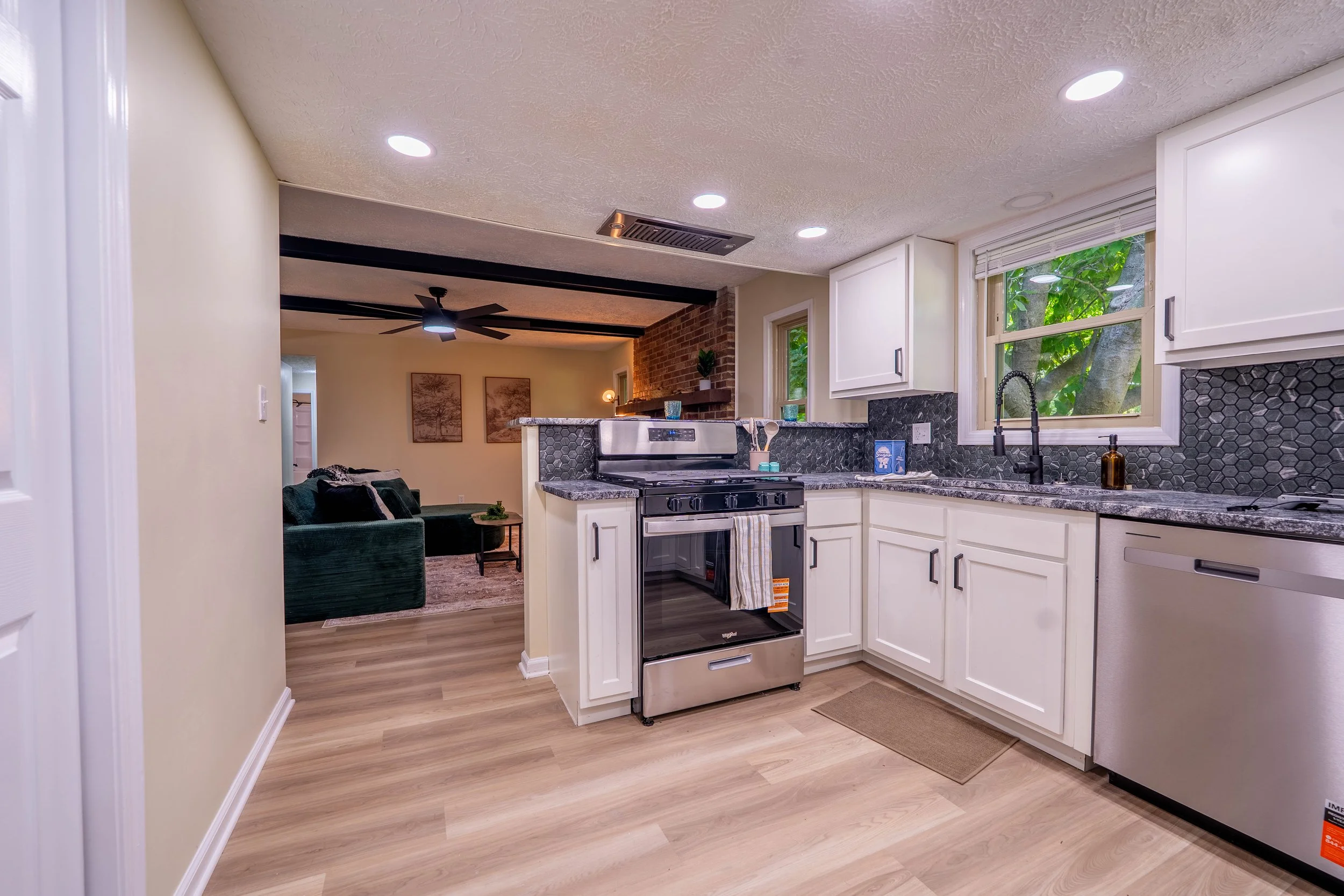 71 E Wildwood Drive-20.jpg