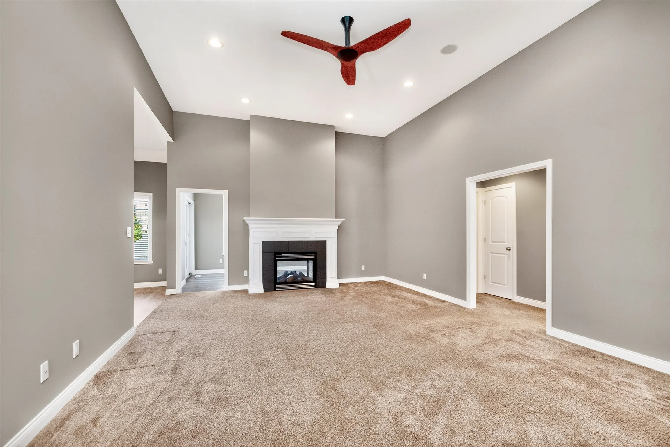 19-19_Living Room.jpg