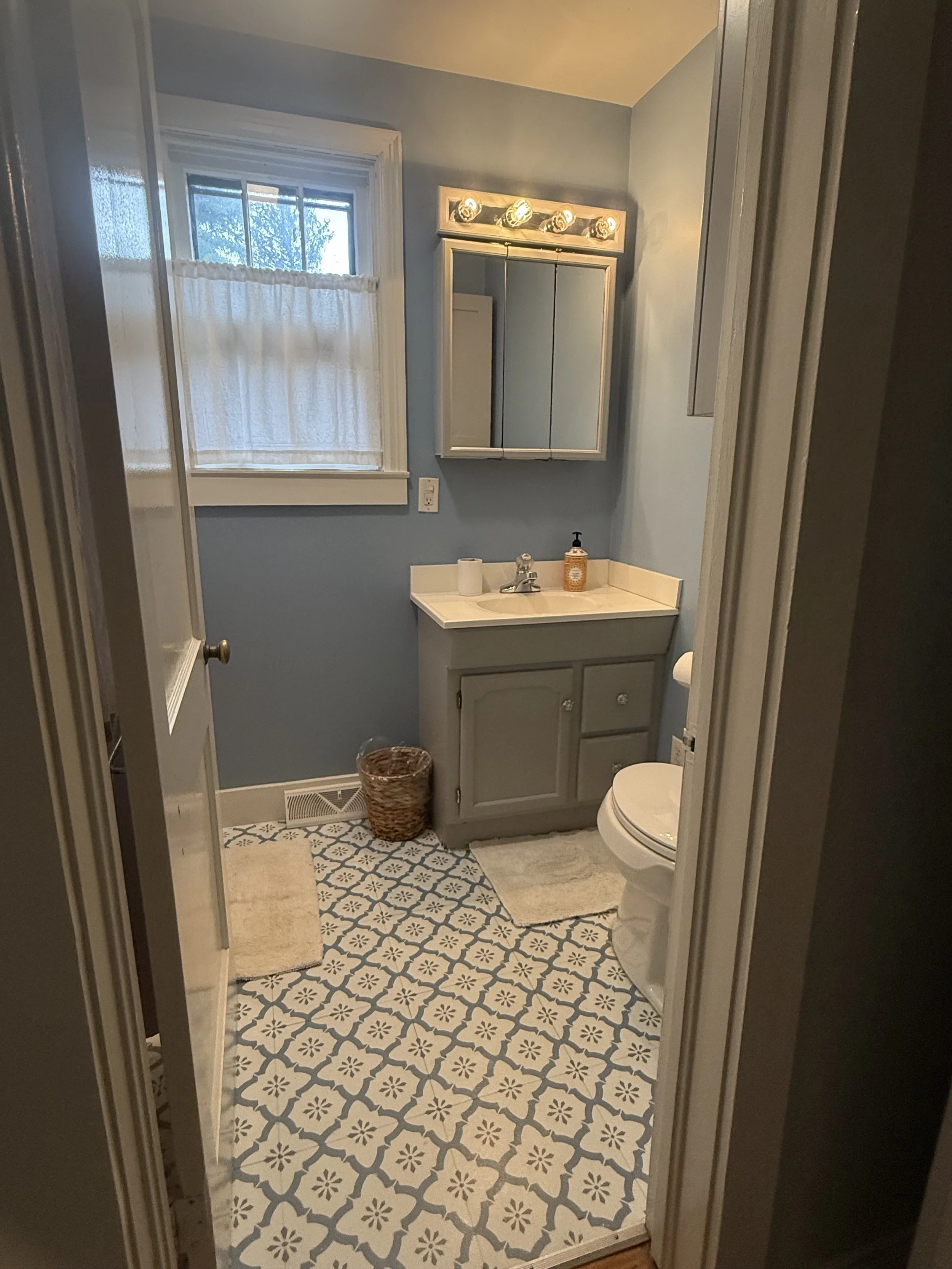 Rear En Suite Bath