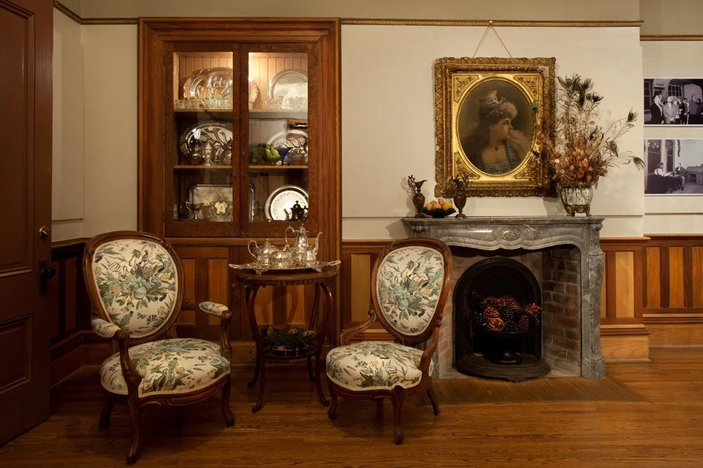 Photo by: Brad Nicol
Victorian chairs display a handsome linen textile with images of berries and birds.