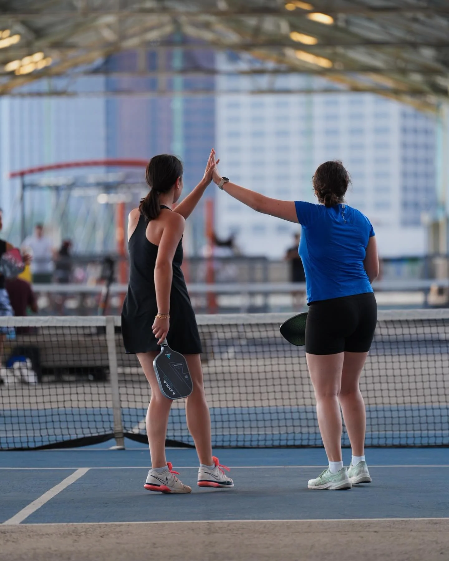 Strangers in focus 🏙️

#streetphotography #newyork #dumbobrooklyn