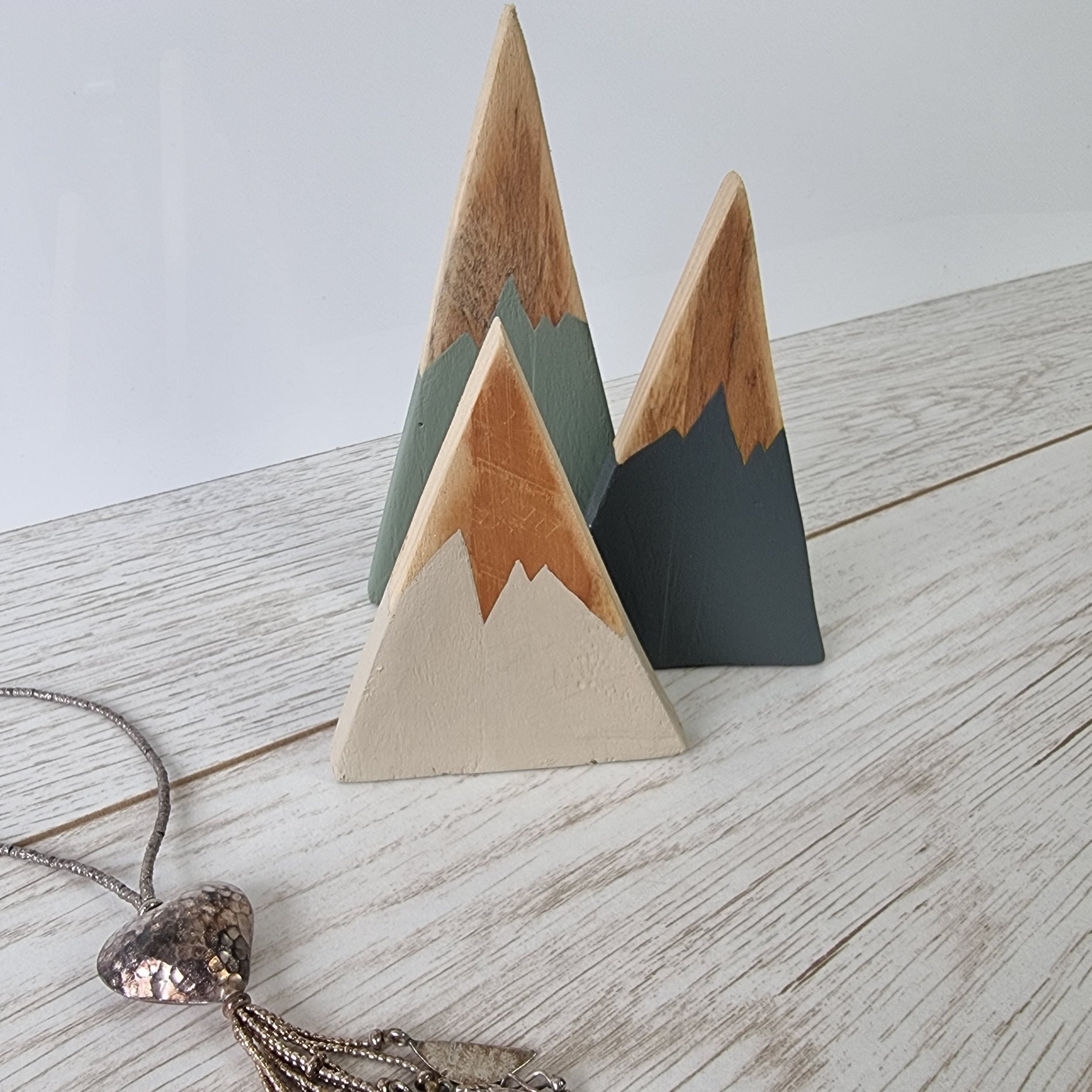 https://i.etsystatic.com/31531752/r/il/e5b0e0/3273076340/il_fullxfull.3273076340_9gxg.jpg