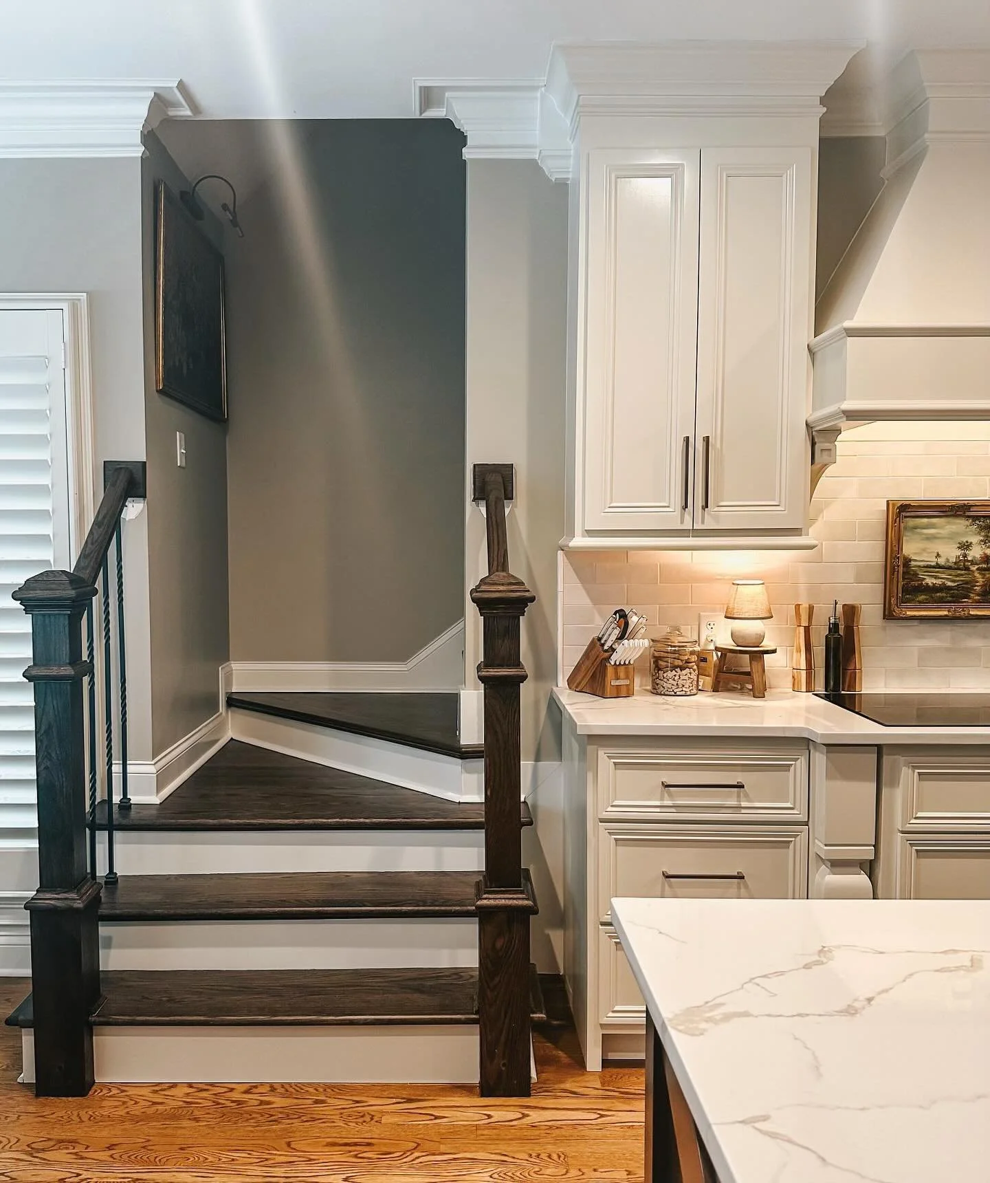Staircase we built a couple weeks back. Stained Ebony, and, of course, coated with Pallmann Power Matte. 🤘🏼#realwoodfloors #frasershardwoodfloors