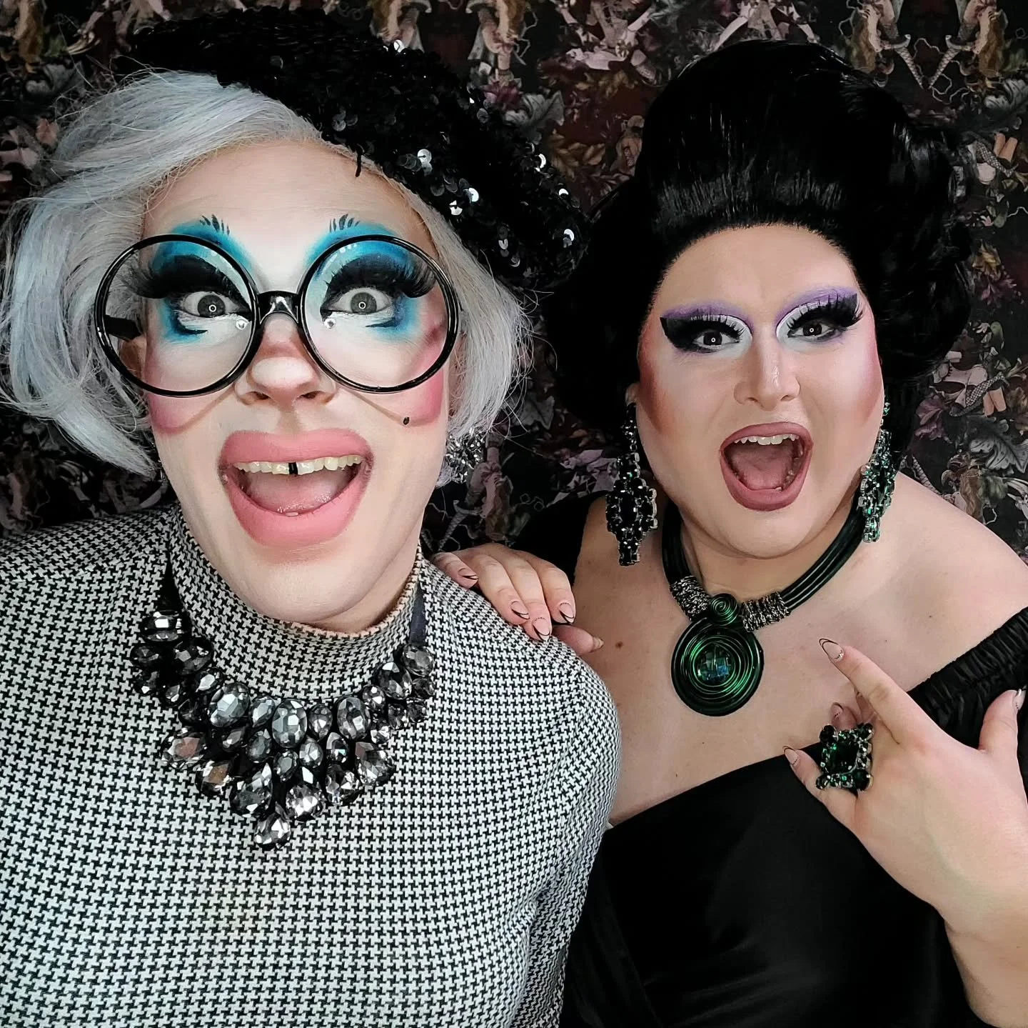 Sisters being fancy at @bernardmontreal Drag Brunch 🥂. 

Join @umagahd every Sunday for Scrambled Legs Drag Brunch, it's silly fun in the most gorgeous restaurant in the @villagemontreal . Delicious food and bottomless mimosa option! 18+ 😜

#UmaGah