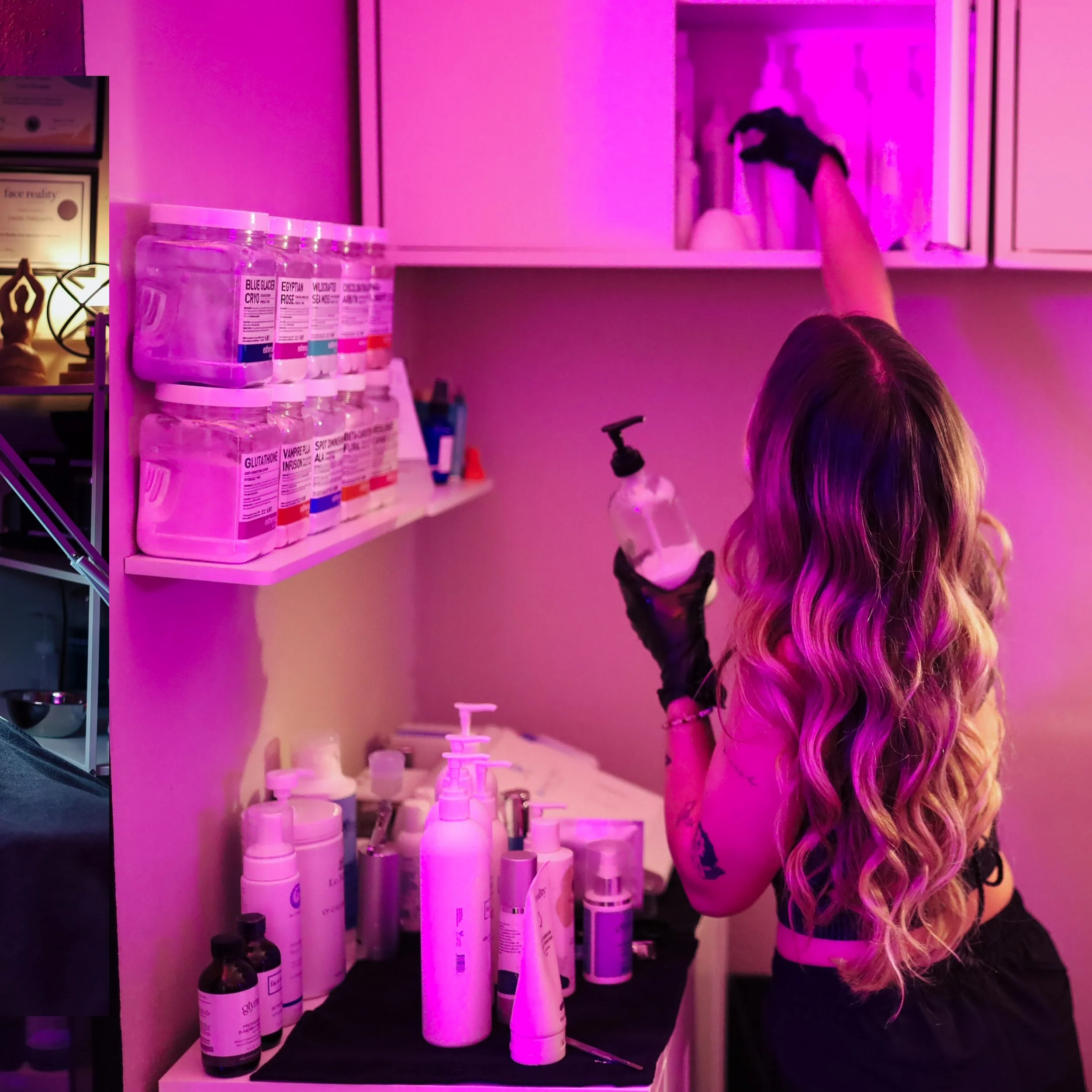 2024 Branding photo trends: keeping it real and relatable.