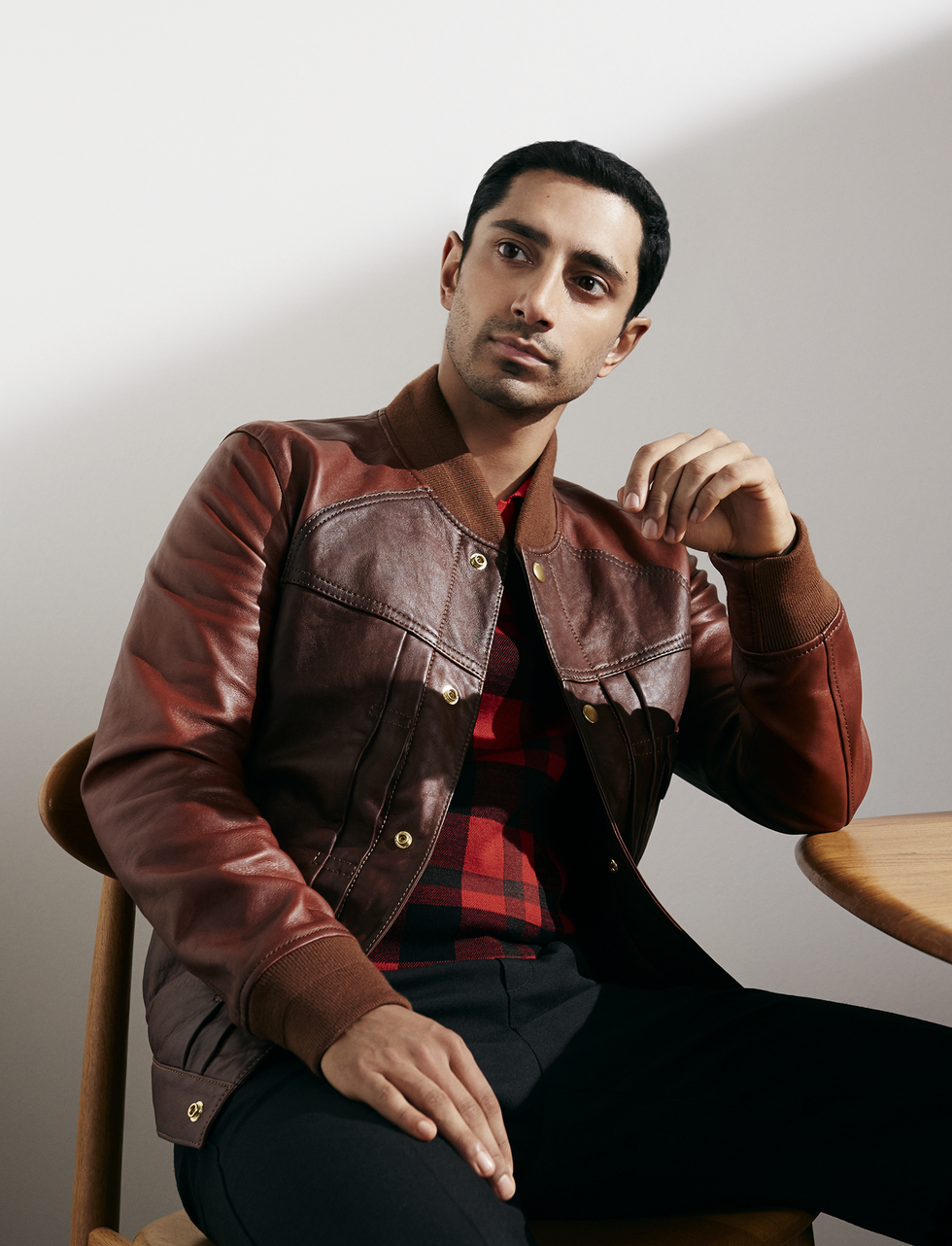 1481213449-20161016-esquire-riz-ahmed-shot-005-0063-f4.png