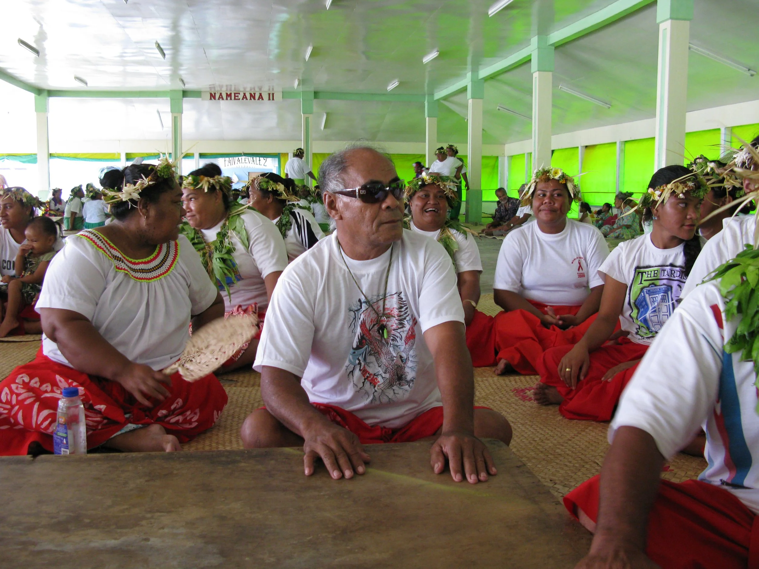 Laina and many others - pokesi - 8 Jan 2009 Faatele on Po o Tefolaha 