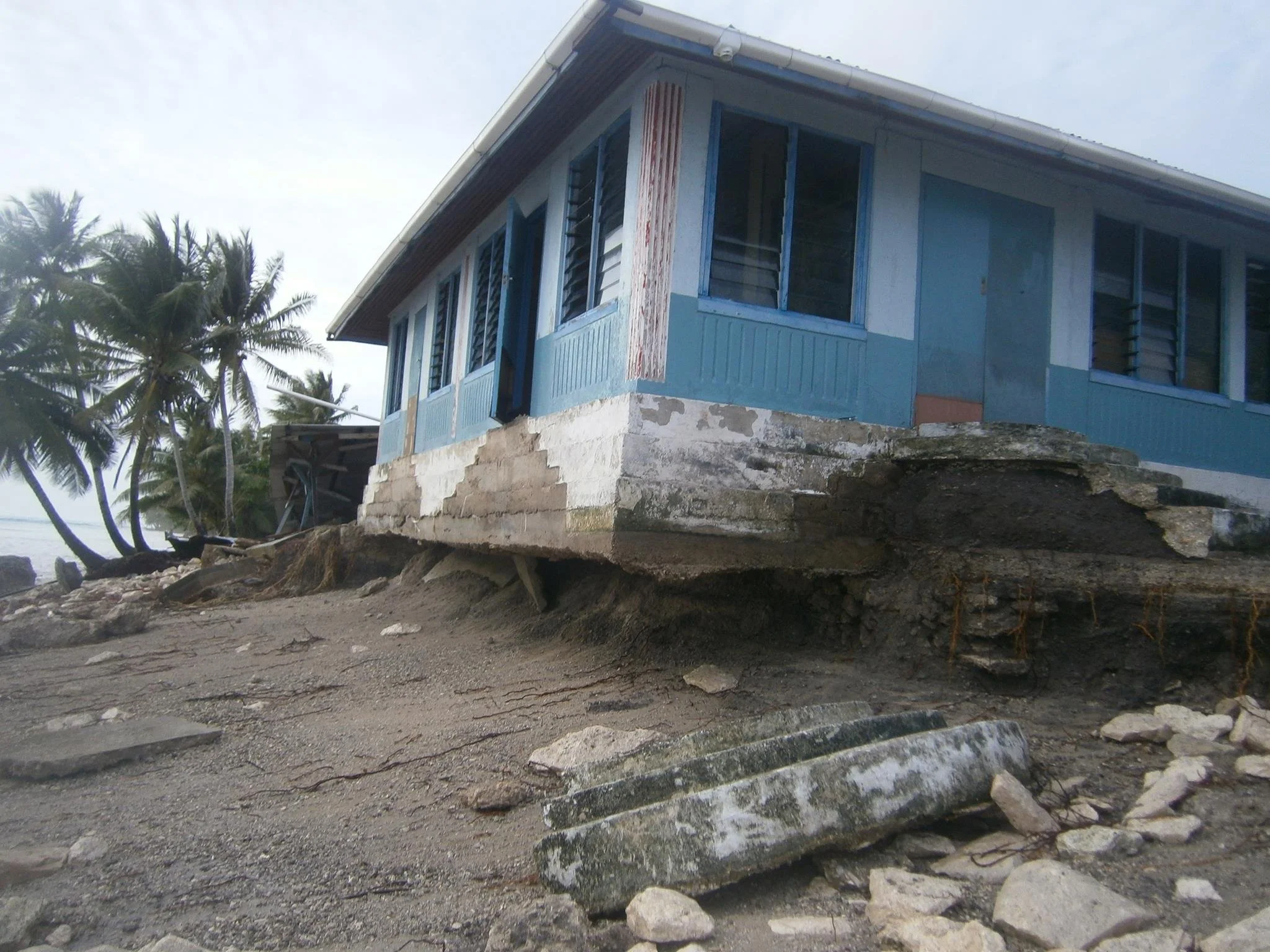 Loto Tahi guest house beside church