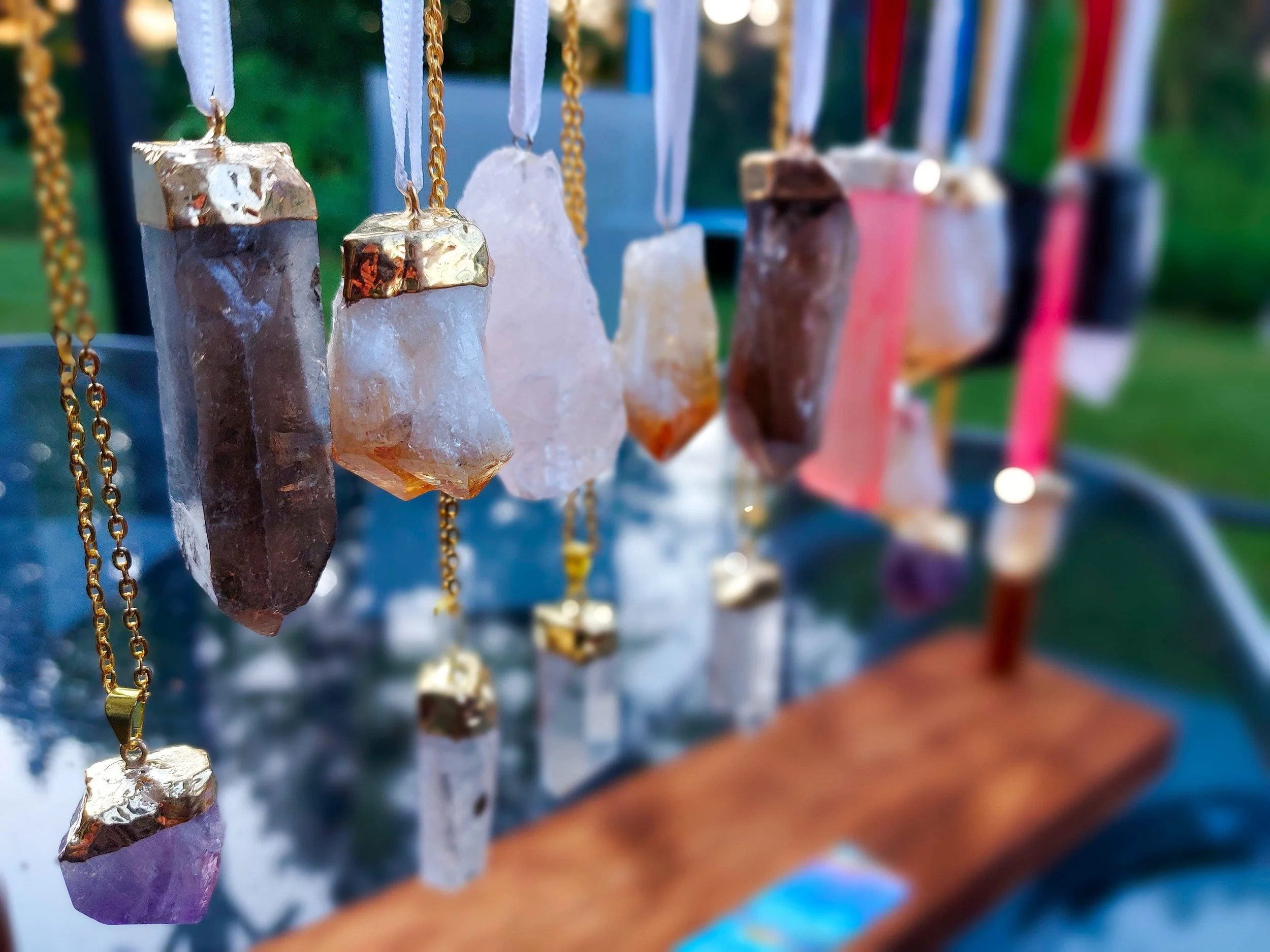 NECKLACES & SUNCATCHERS