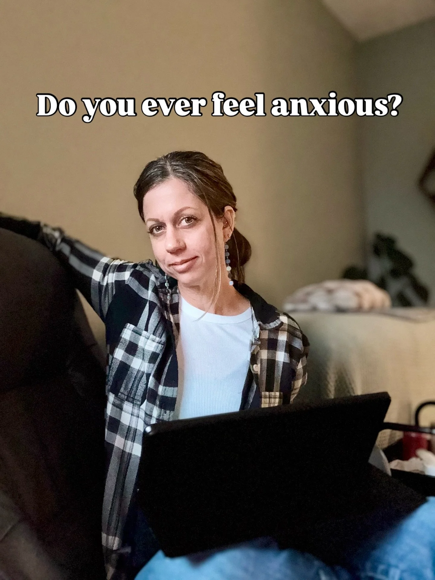 ✨ Things I&rsquo;ve learned about feeling anxious as an anxiety therapist who also experiences anxiety ✨

Yes &hellip; I help people with anxiety every single day, AND I also know what it feels like in my own body. Living with anxiety doesn&rsquo;t c