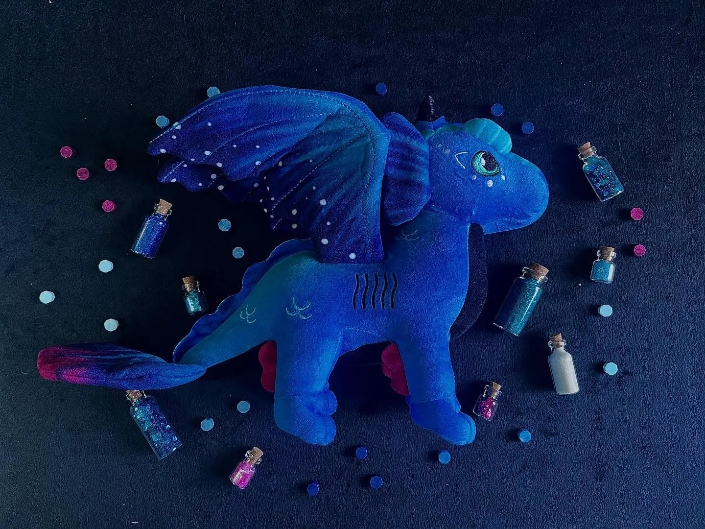 BRAND NEW PLUSH! A new school of water dragons have flown in, with beautiful ombr&eacute; fins reminiscent of the iconic and majestic fins of betta fish. Adopt one for yourself and loved ones just in time for Black Friday and the holiday season. Set 