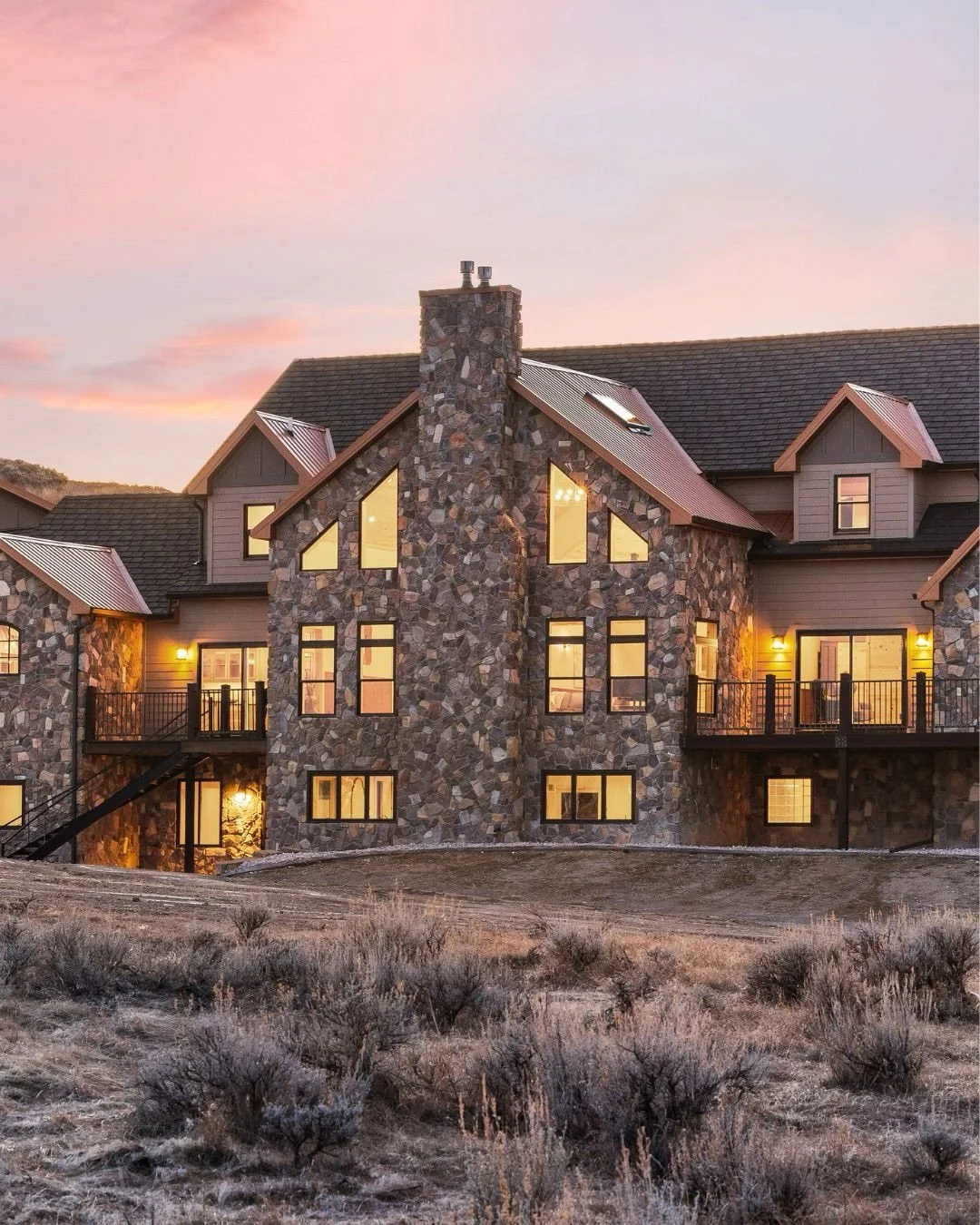 Rustic, modern, and rich in features, there aren&rsquo;t many homes like this one.

Copperstone Estate | 2570 Vista Loop Dr, Billings MT

Listed by Craig Smith - (406) 690-0138
Brokered by @heritage_ranch_brokers