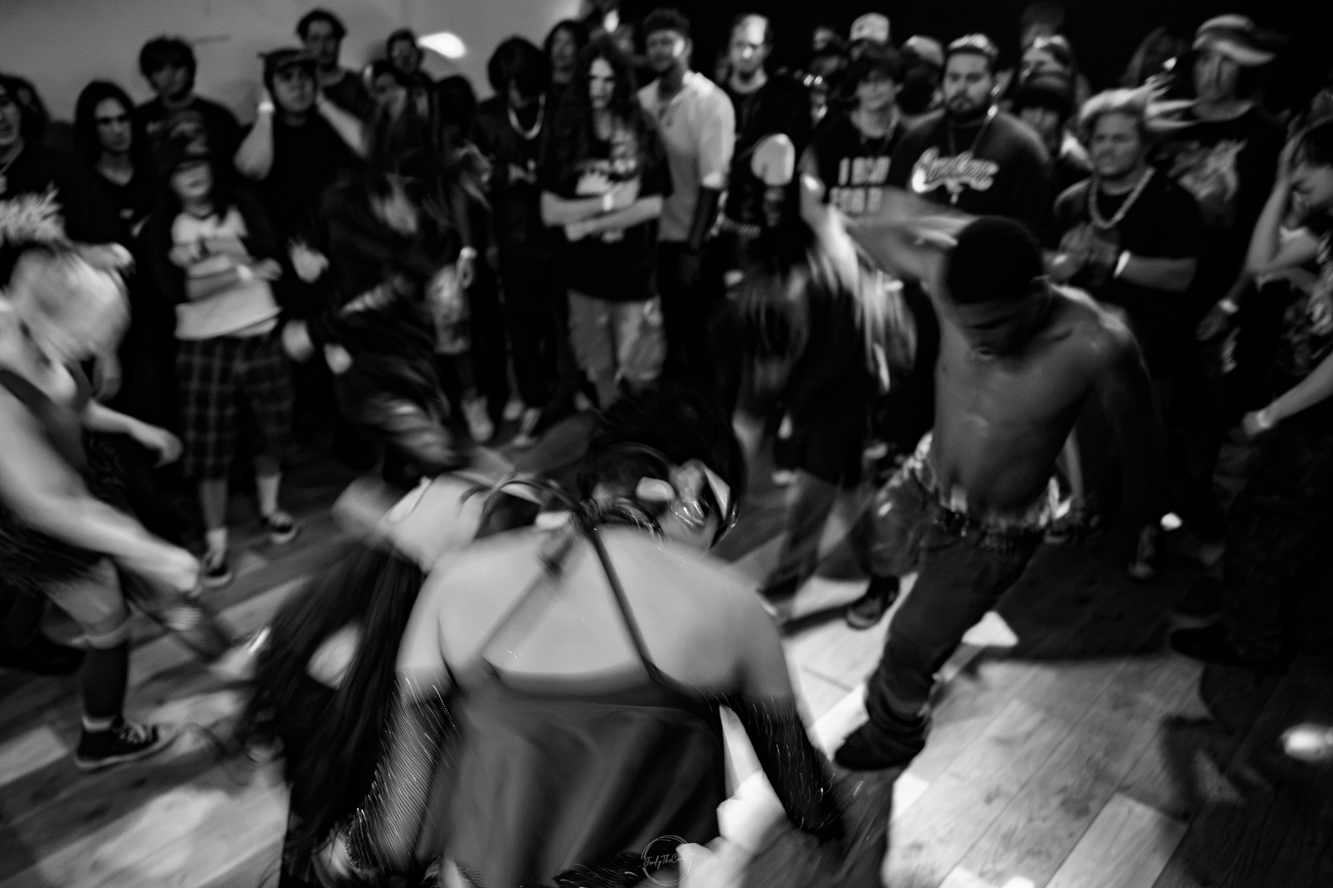 mosh 2.gif