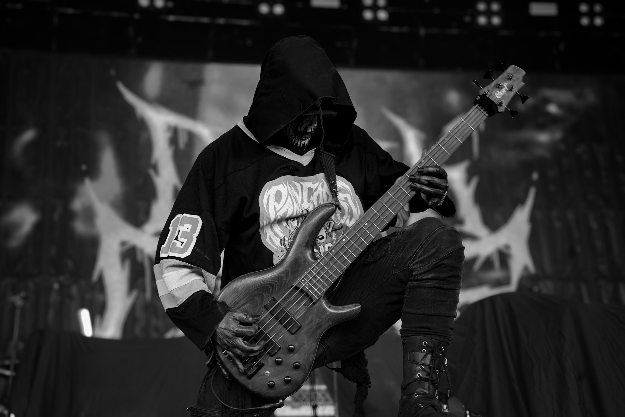 Dark Divine SOL-140.jpg