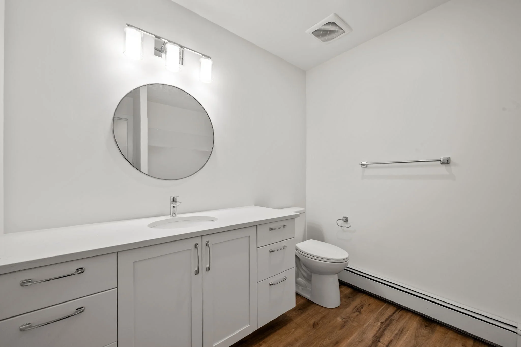 24-web-or-mls-196-lacewood-dr (1).jpg