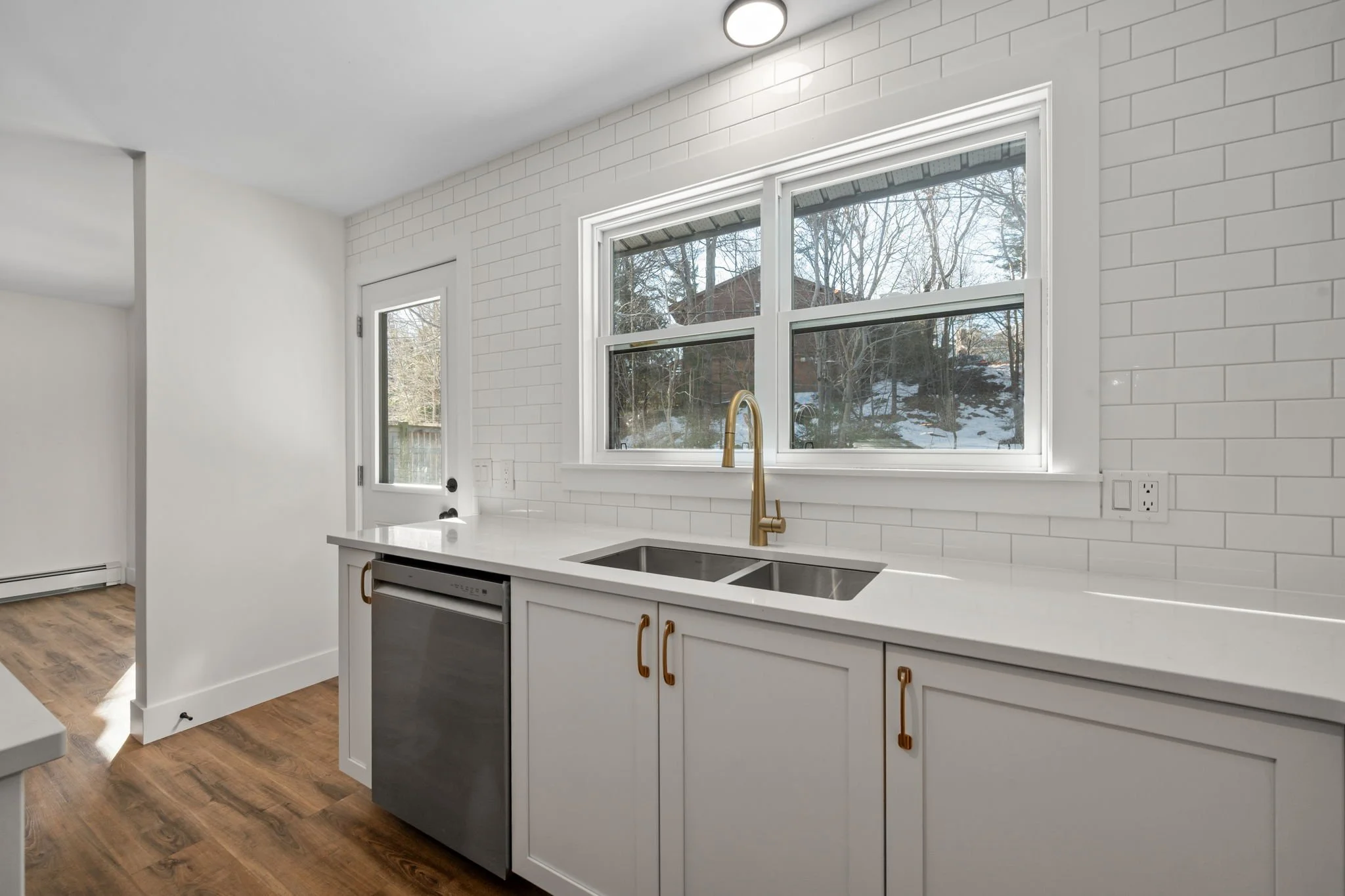 22-web-or-mls-196-lacewood-dr.jpg