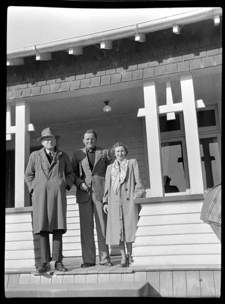 1953 Jul Jamiesons Owners of Lodge.jpg
