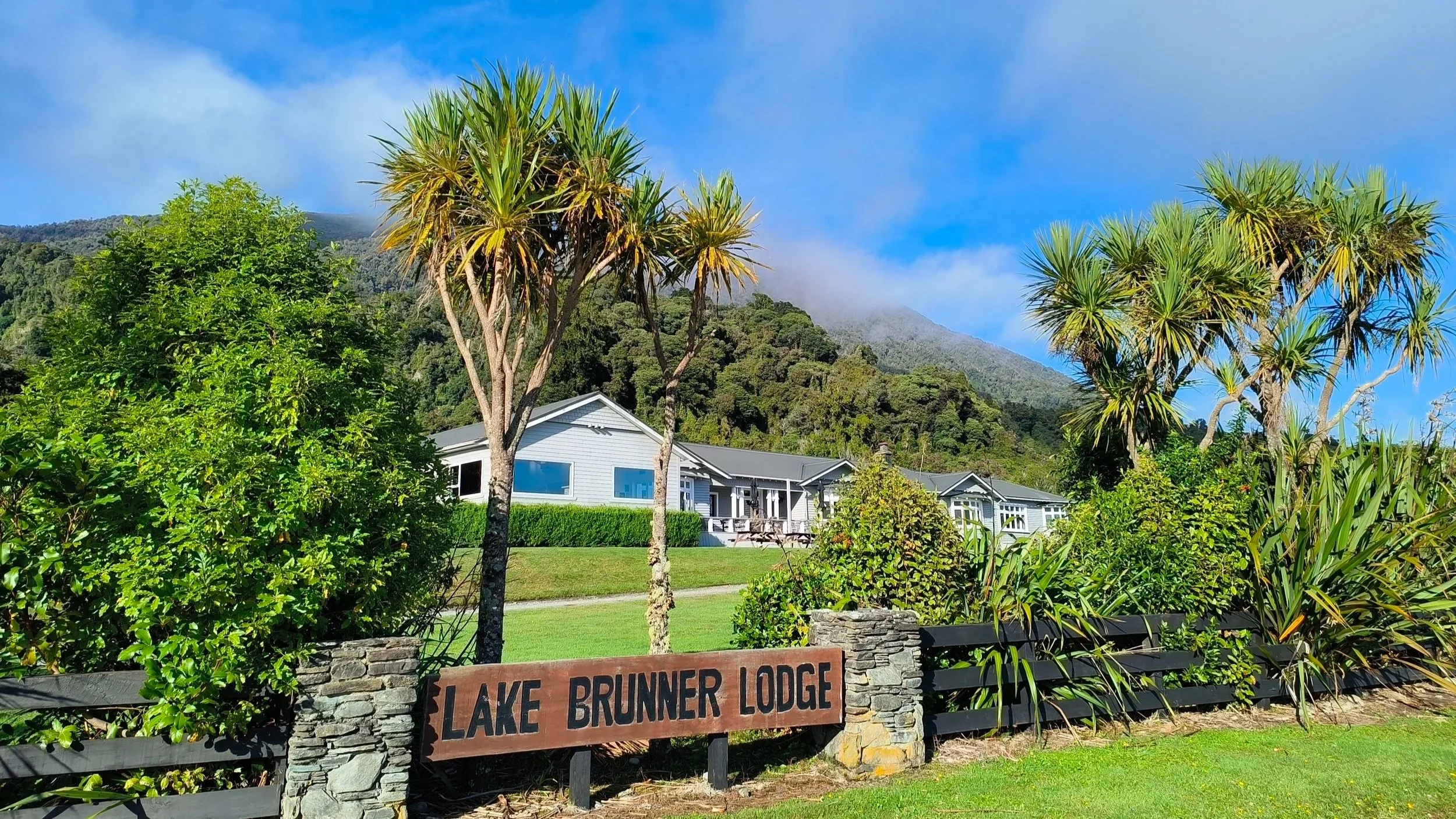 Lake Brunner Eco Lodge