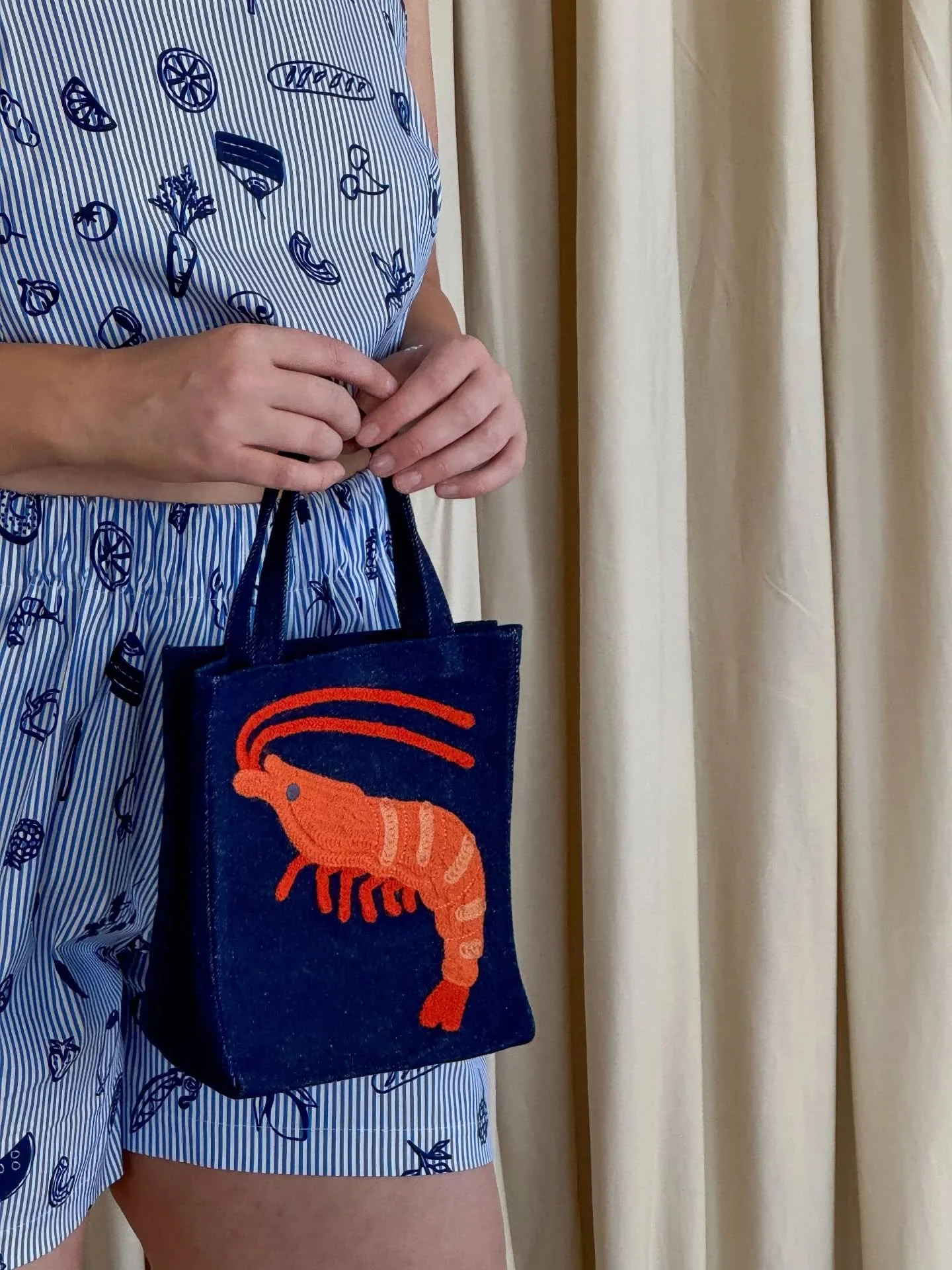 Which bag would you choose? 👉🏼

Whether you pick the Jenny or Mia style, they're the perfect customisable accessory.

Can't find what you need? Get in touch with us today and we'll make your bag dreams come true ✨

#ChainstitchCharm #CustomBagMagic