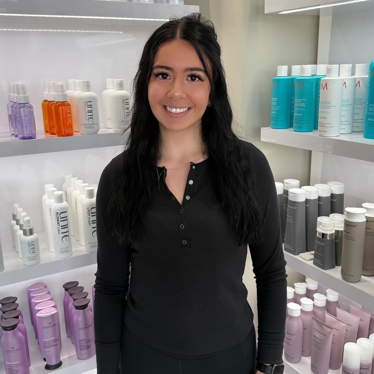 Blow-dry Special!
We wanted to let you know about our amazing opportunity to treat yourself this holiday season to a $30 blow-dry with our new junior stylist Marina @hairbymarinarose 

Offer valid through 12/31/24!

Book online today!

#special #blow