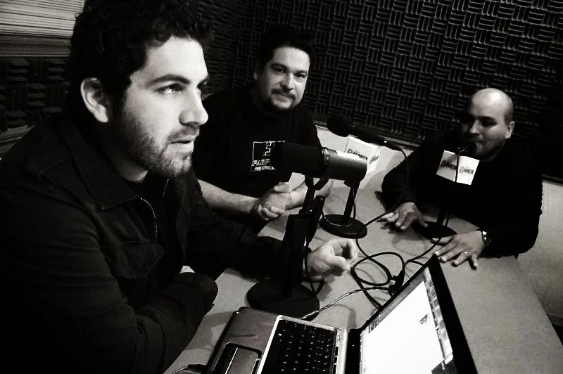 [2009] Pedro César Beas║Carlos García║Sergio Mendoza [Fusión 102.5FM].JPG