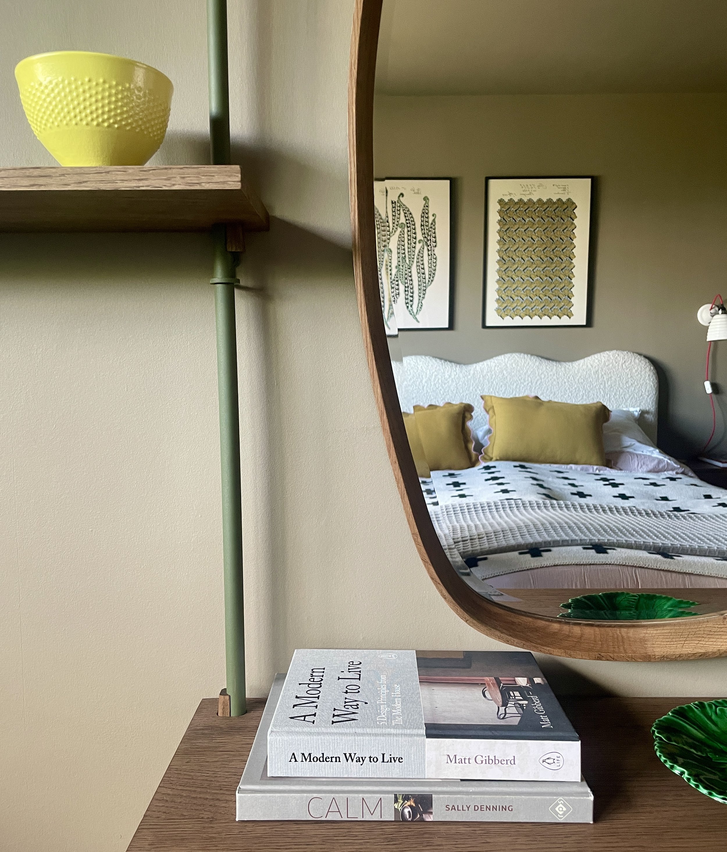 mirror bedroom image.jpg