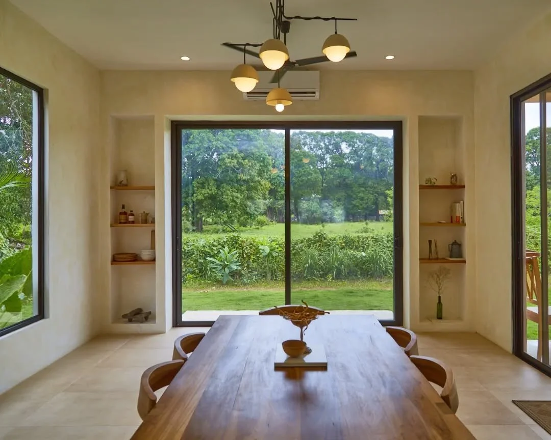 La filosof&iacute;a aqu&iacute; es simple: contemplar, conectar y habitar el lugar con conciencia. Ven y desc&uacute;brelo t&uacute; mismo en Po Popoyo.

...

The philosophy here is simple: to contemplate, connect, and live in harmony with the place 