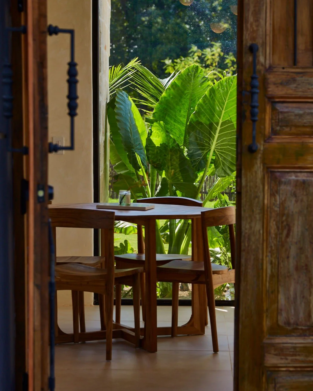 Every detail matters when designing boutique villas.
Quiet luxury, eco-sustainable living, and a space created for rest and contemplation.
A place with charm, designed to slow you down.
Book your stay.