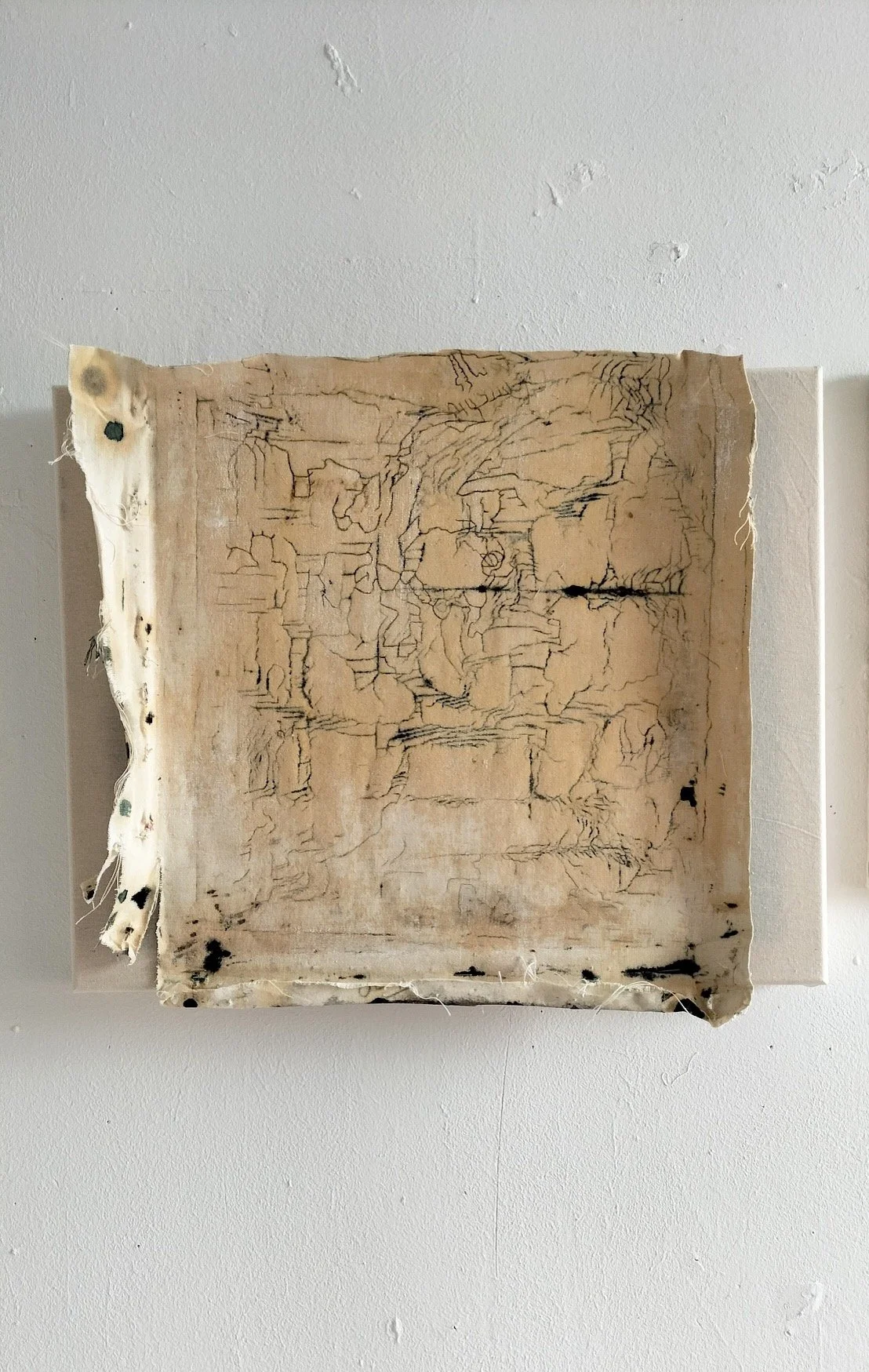 Clementine Oomes / ‘ Plattegrond ‘ / 40 x 50 cm / gemengde techniek op canvas / 2023