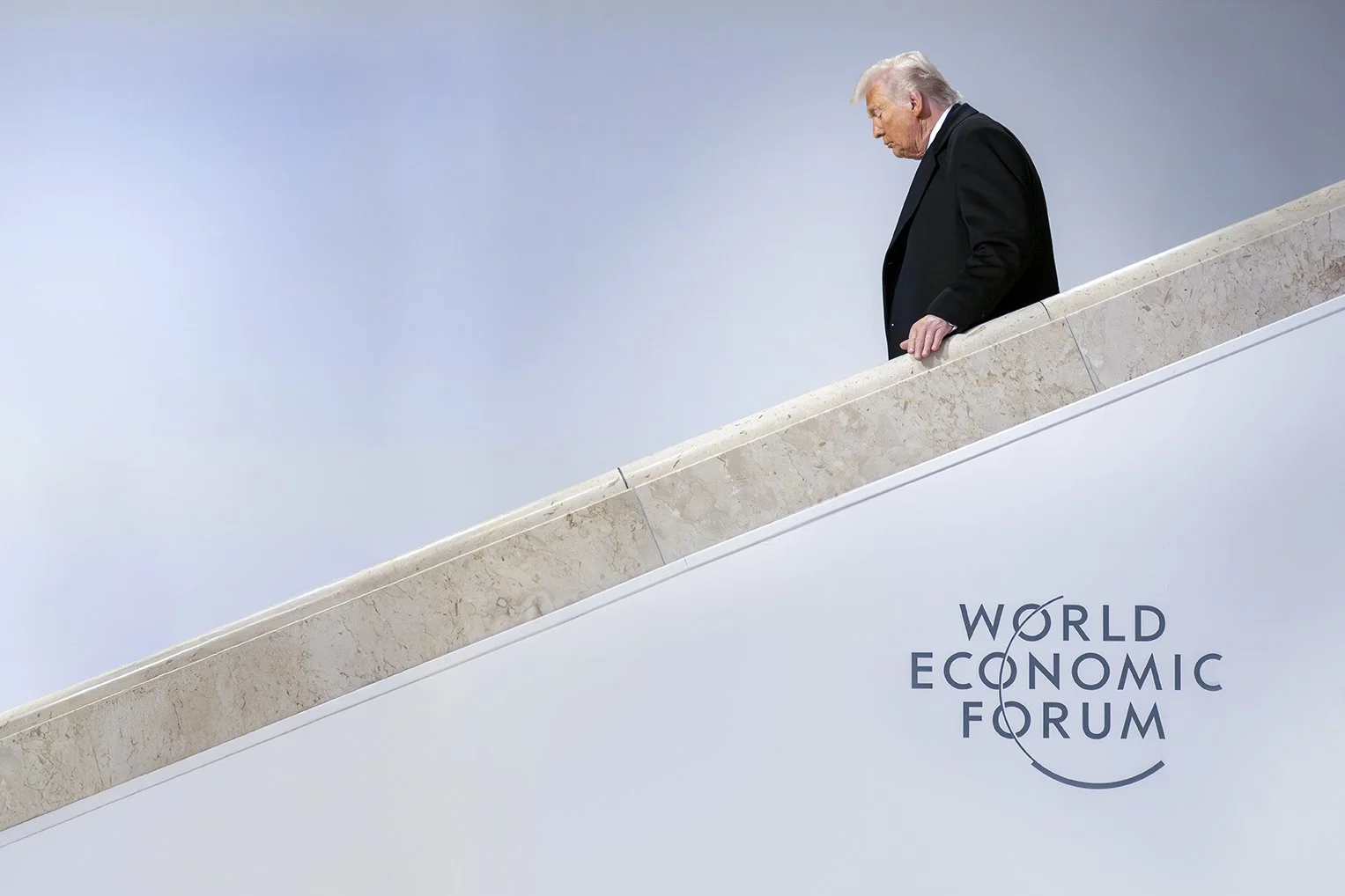 AM260121_IMPRESSIONS_©WEF_ALAVEE_1033 copy 2.jpg