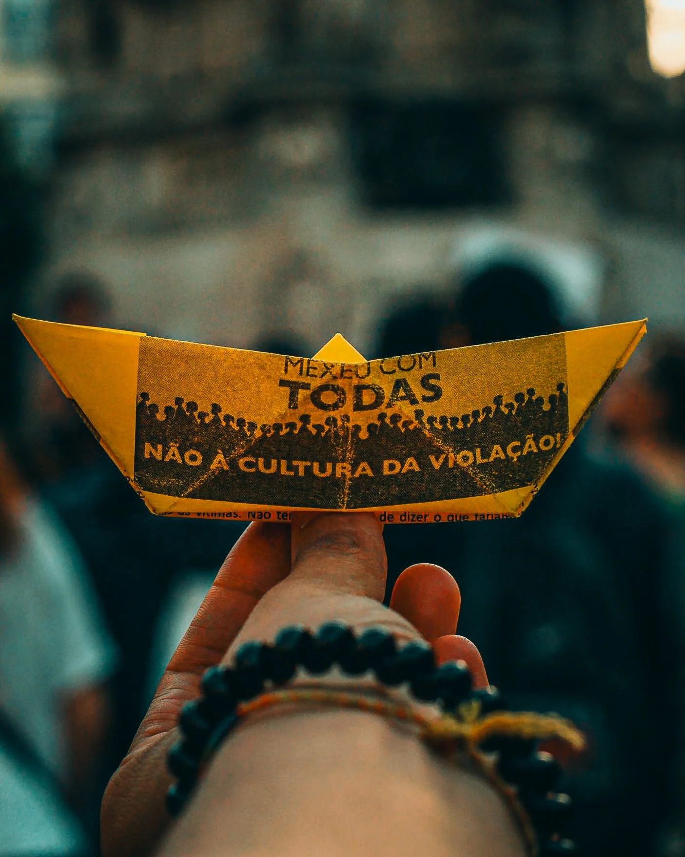 “mexeu com uma, mexeu com todas” - não à cultura da violação (protest)