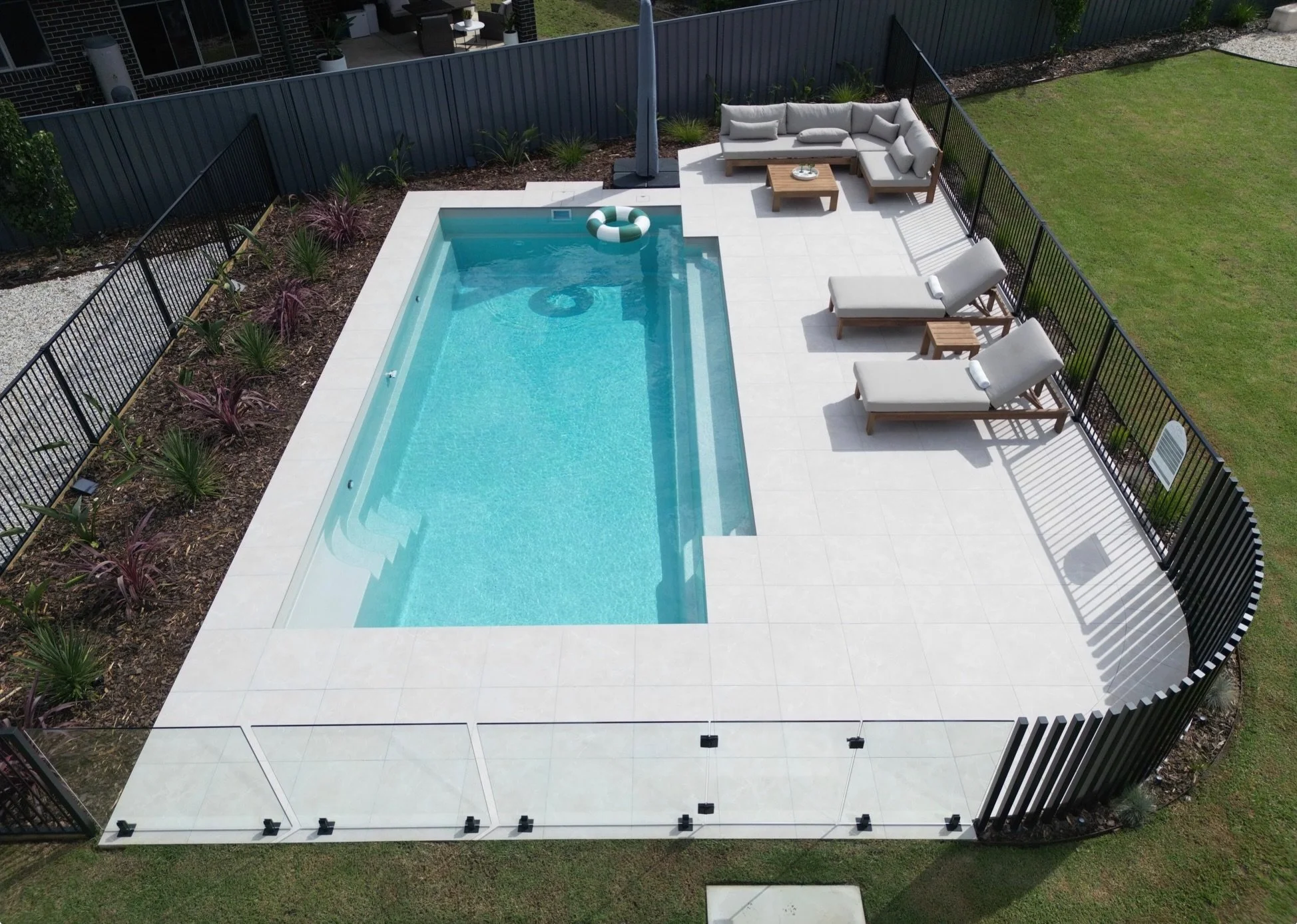 Completed &amp; Delivered ✔️ 

How&rsquo;s this for some backyard inspo 👏🏻 We loved seeing this beauty come together for the perfect backyard retreat.

Don&rsquo;t forget - summer pools are built in winter so if you&rsquo;d like to be swimming by n