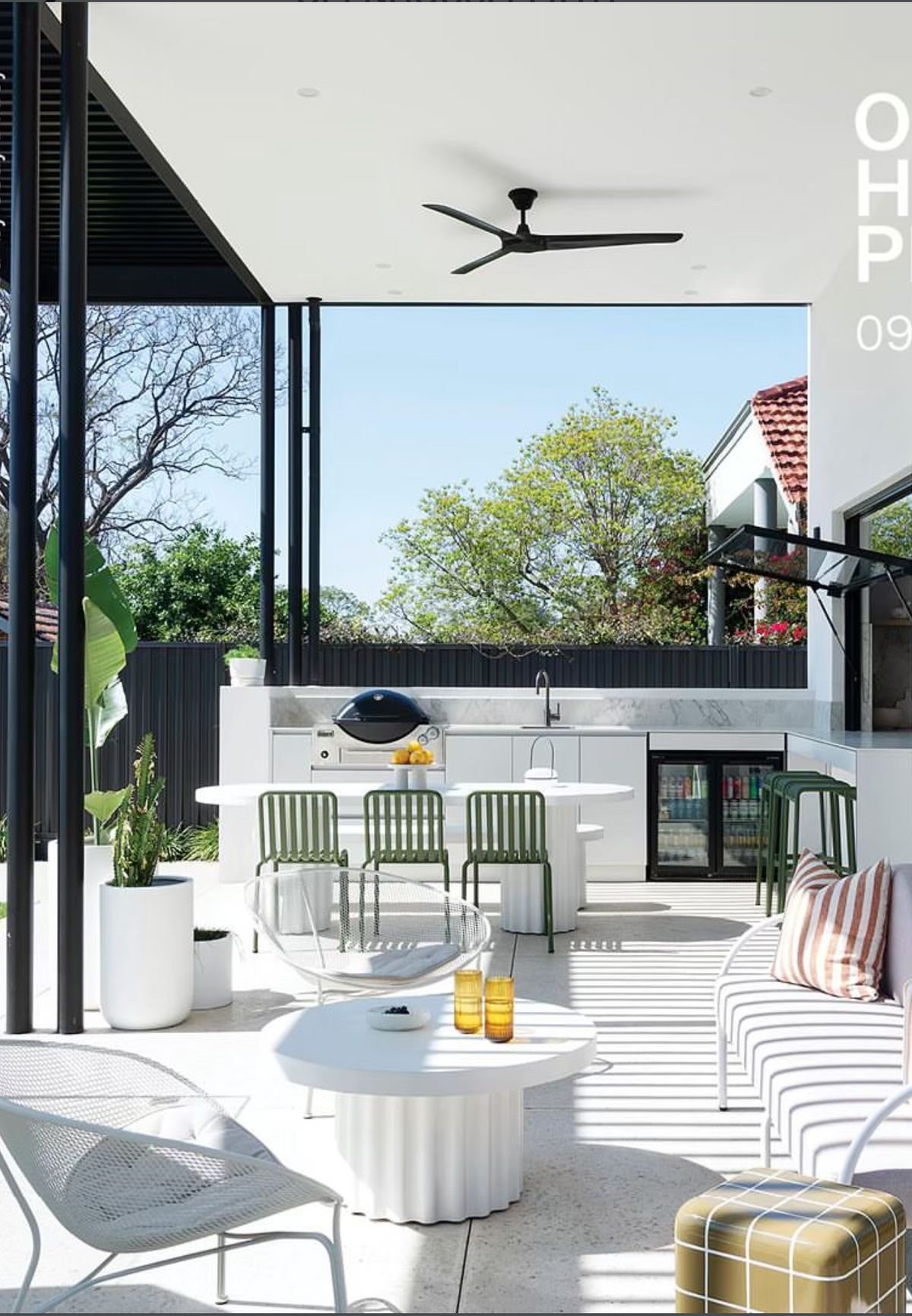 Luxury outdoor oasis Melbourne outdoor living space