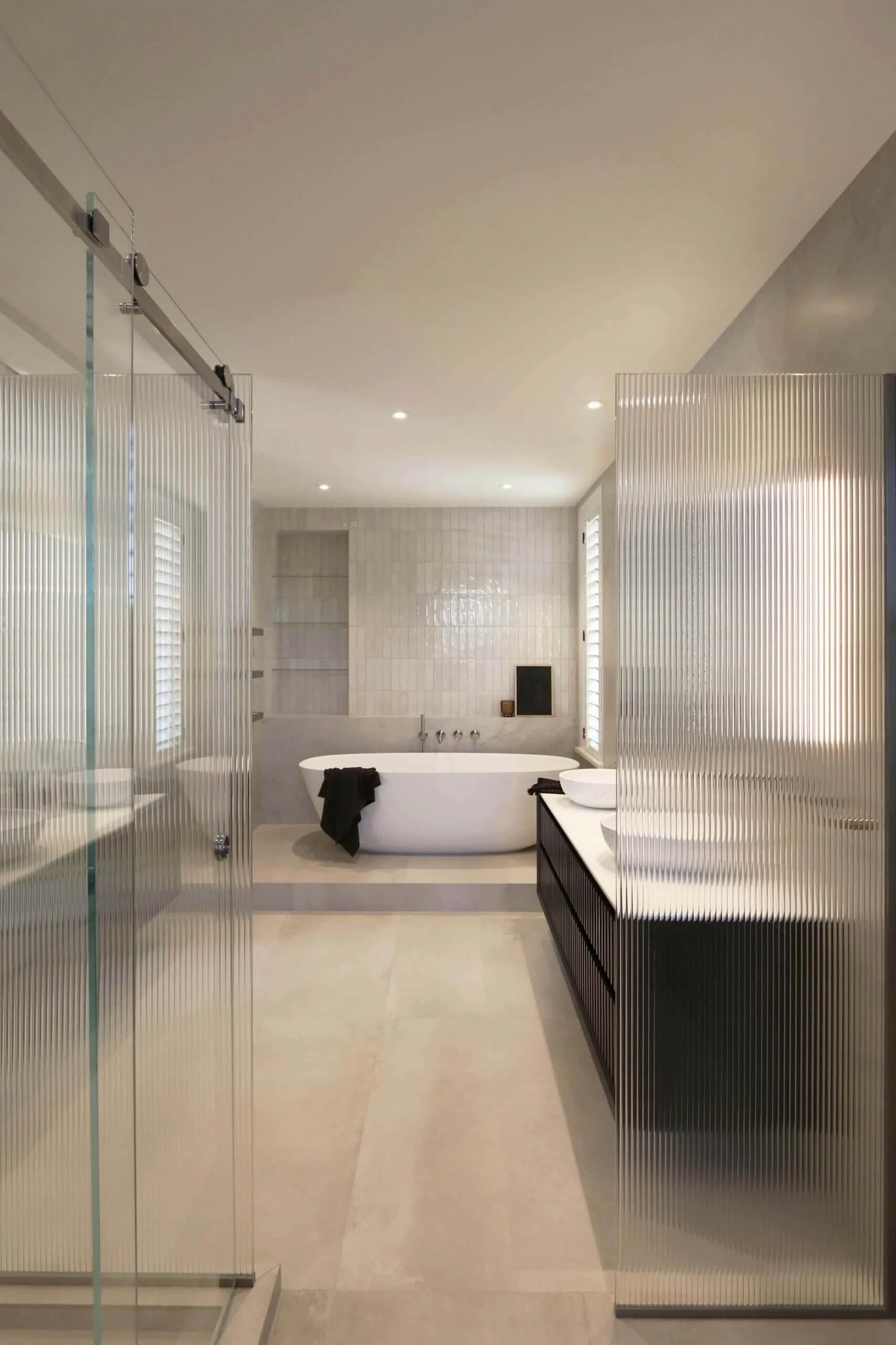 reeded-glass-shower-screen-luxury-bathroom-strathmore.jpg